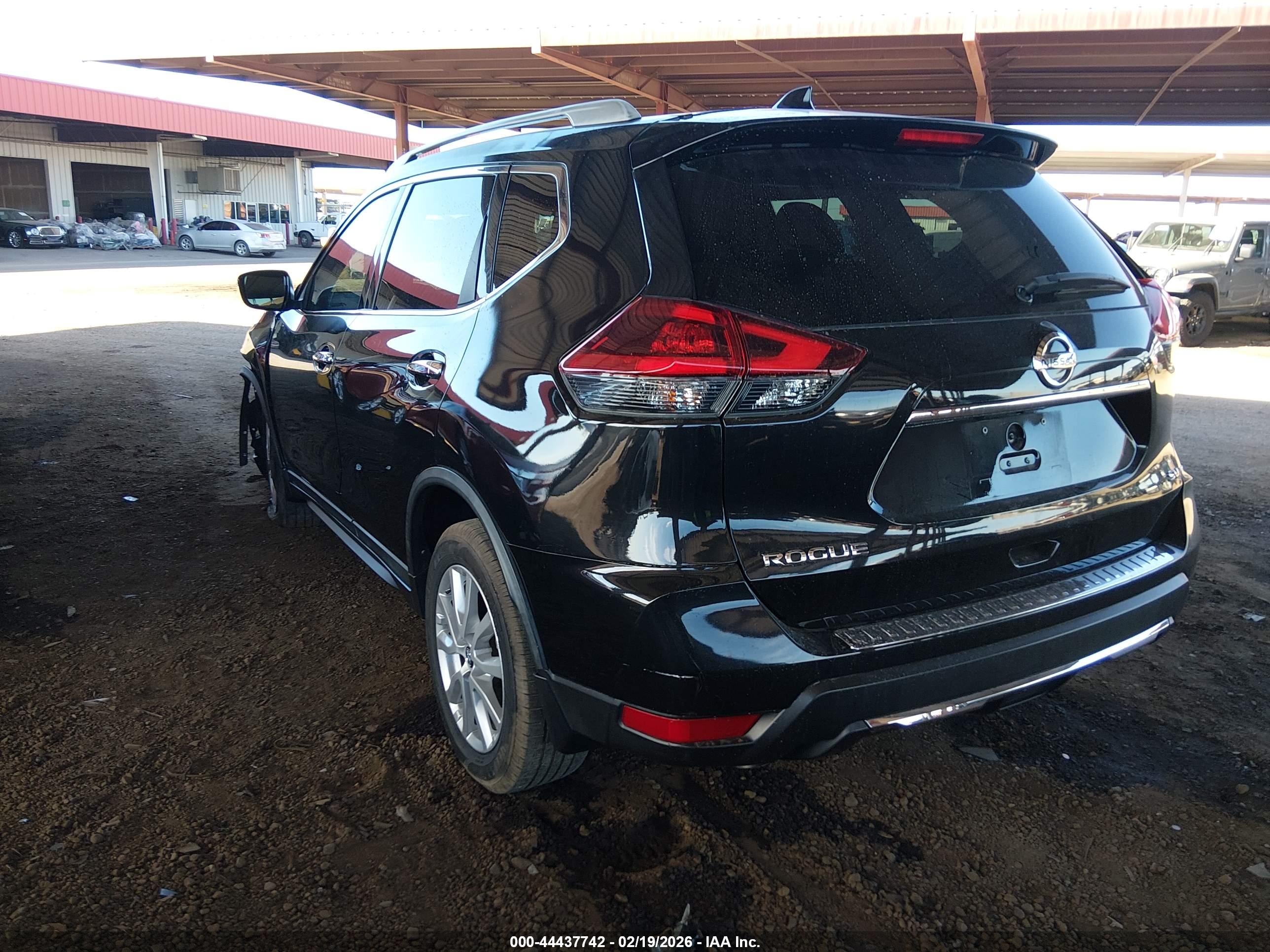 NISSAN ROGUE image 3