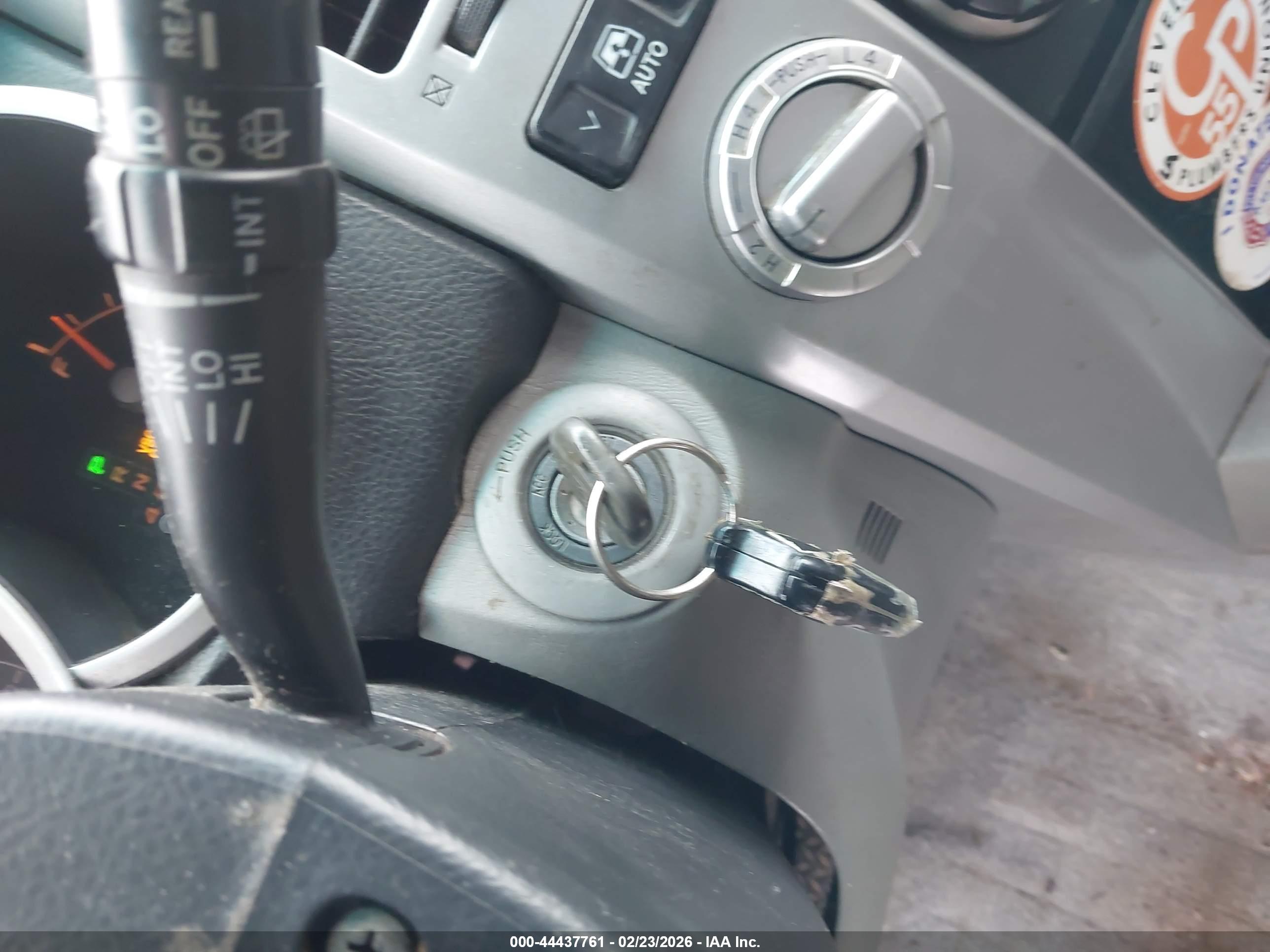 TOYOTA 4RUNNER image 11