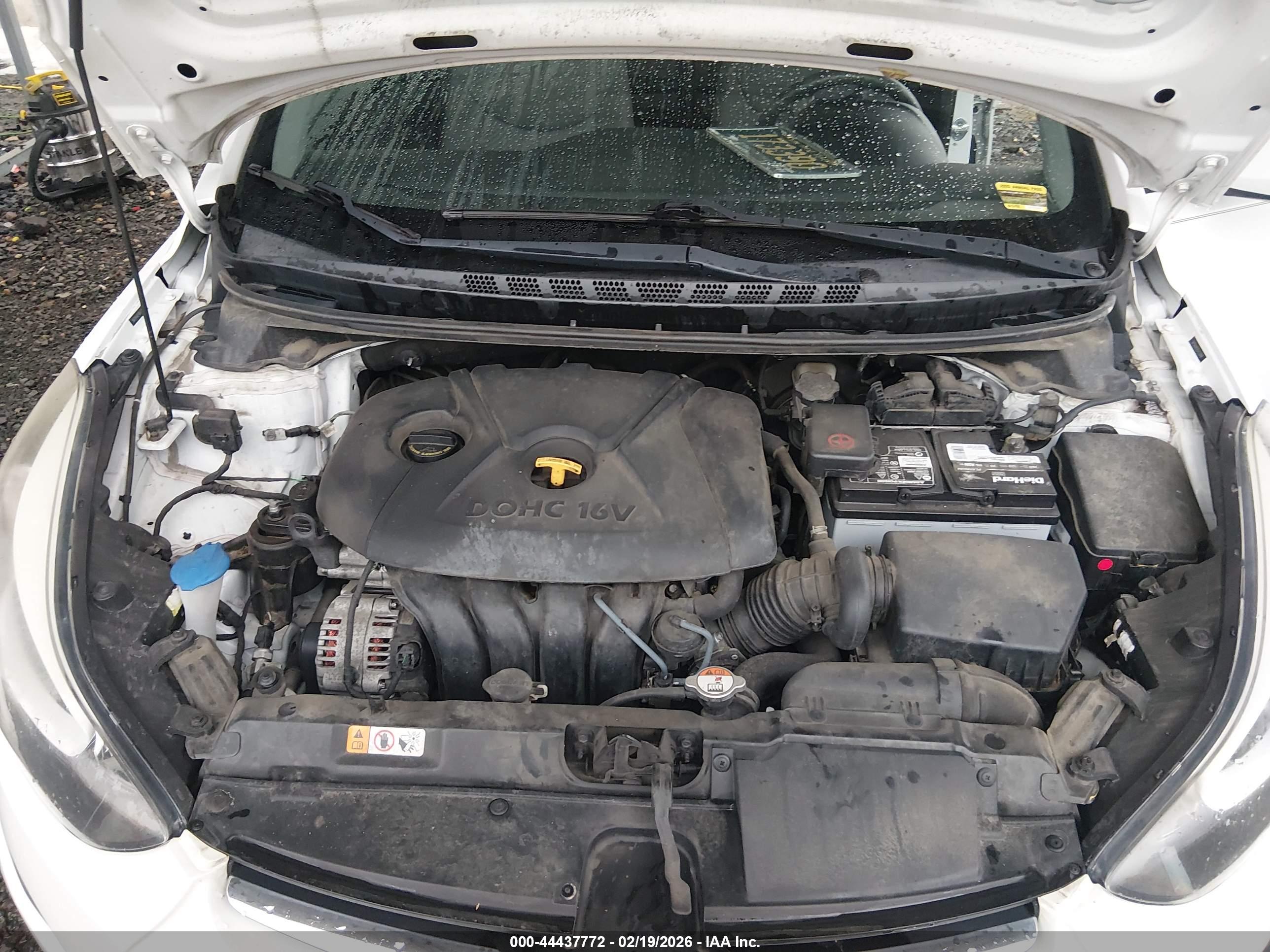 HYUNDAI ELANTRA image 10