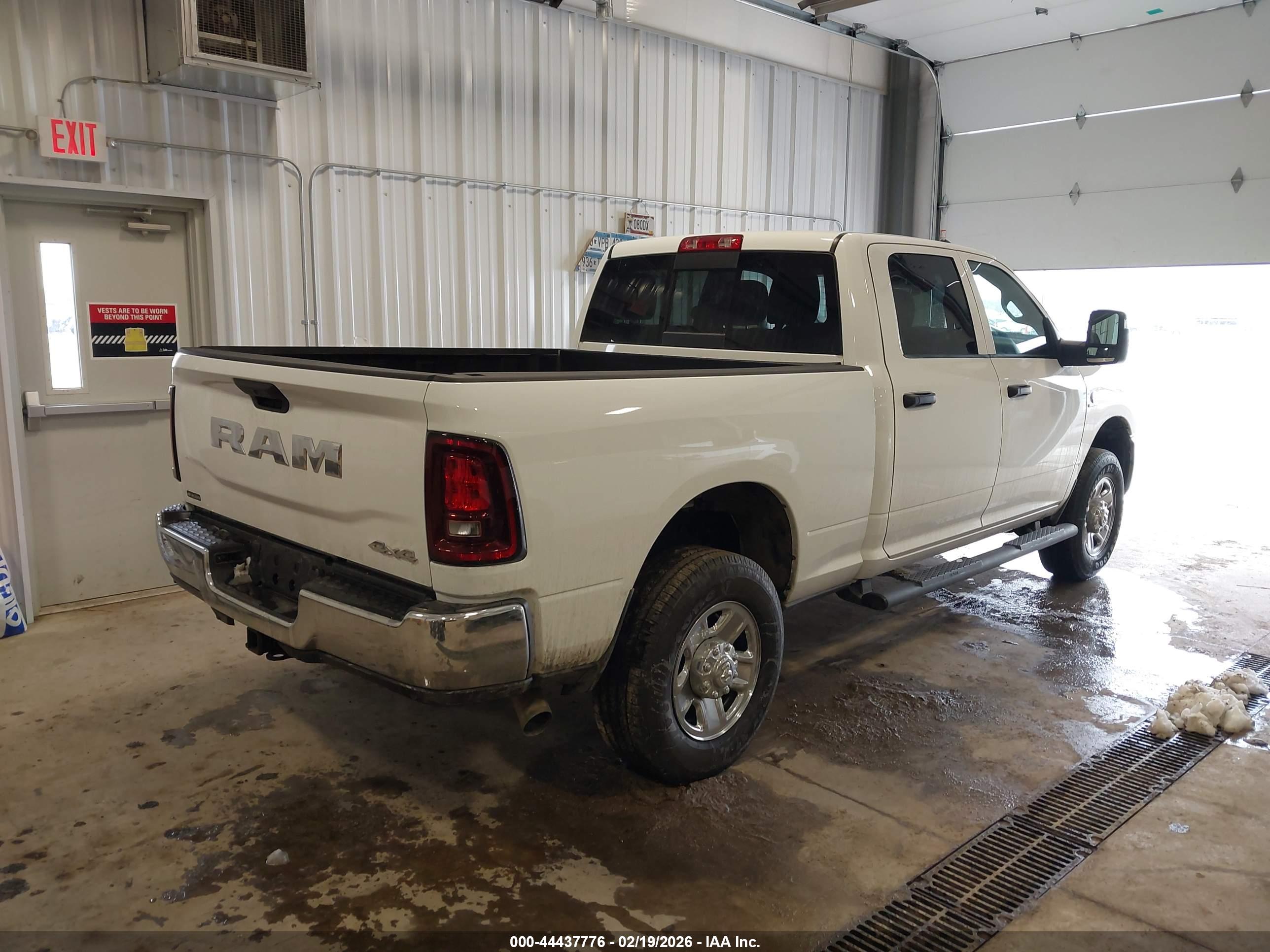 RAM 3500 image 4
