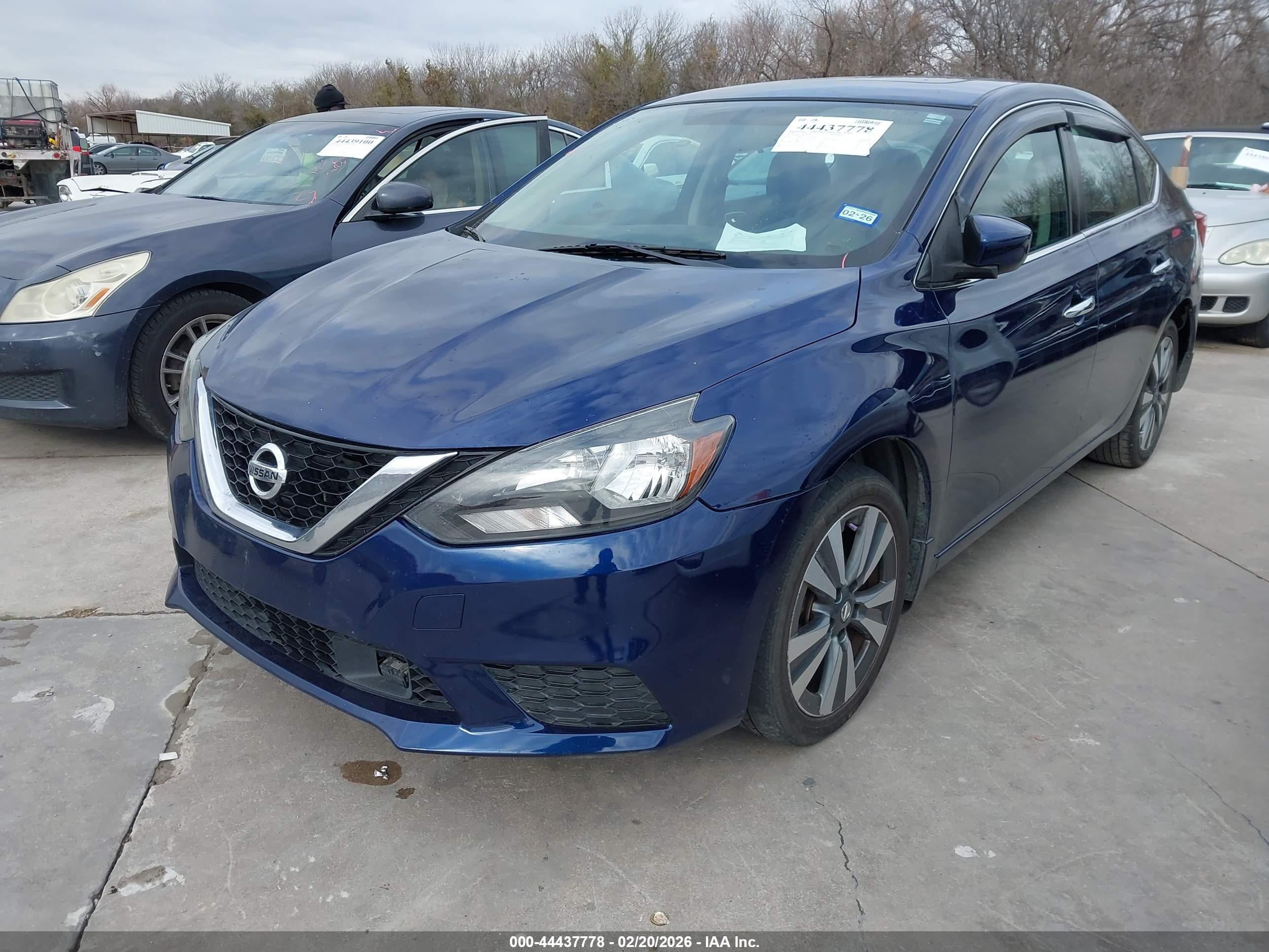 NISSAN SENTRA image 2