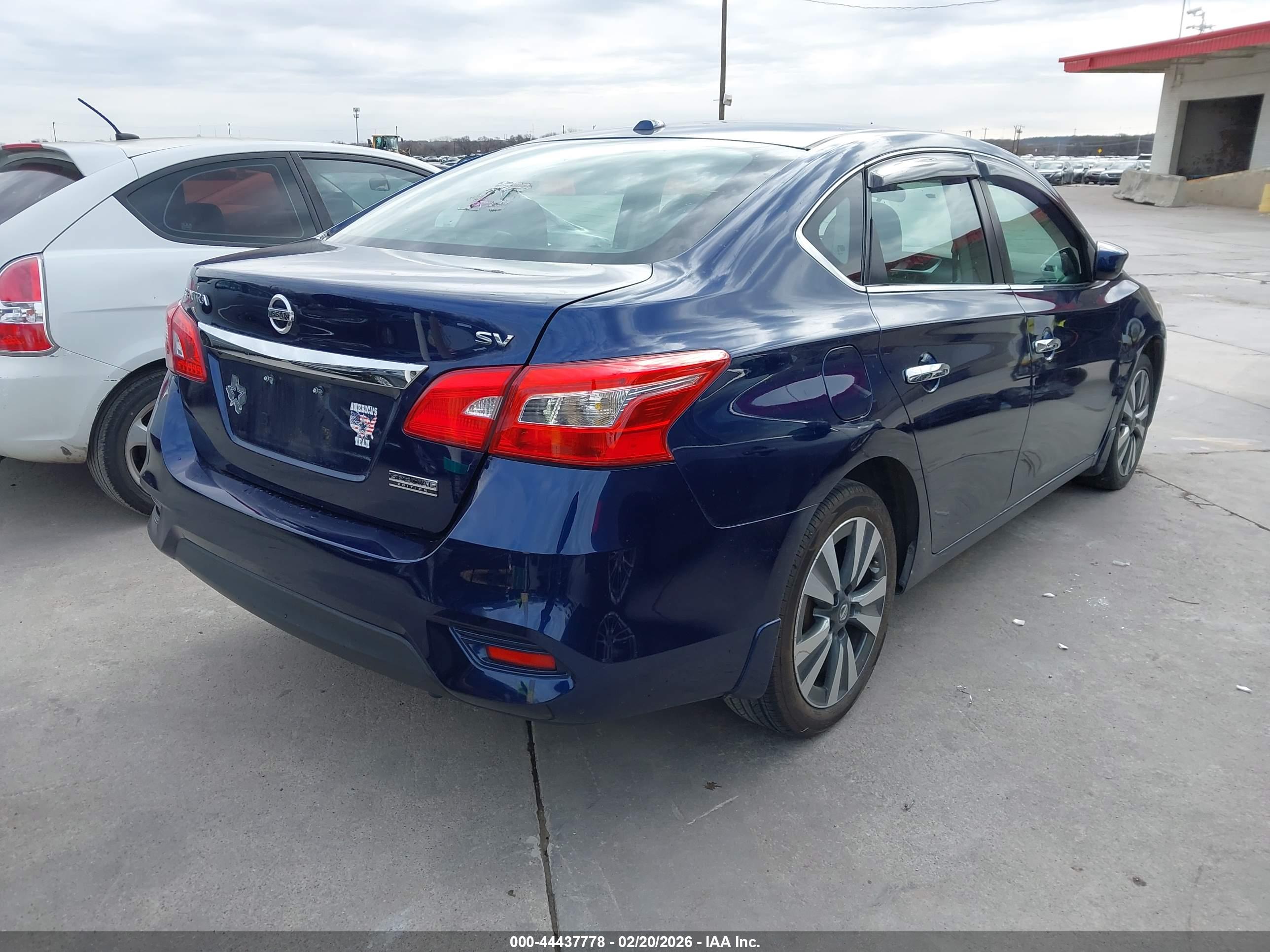 NISSAN SENTRA image 4