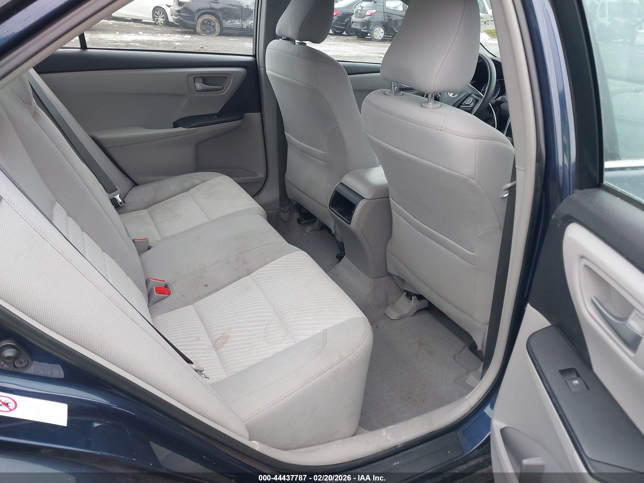 TOYOTA CAMRY image 8