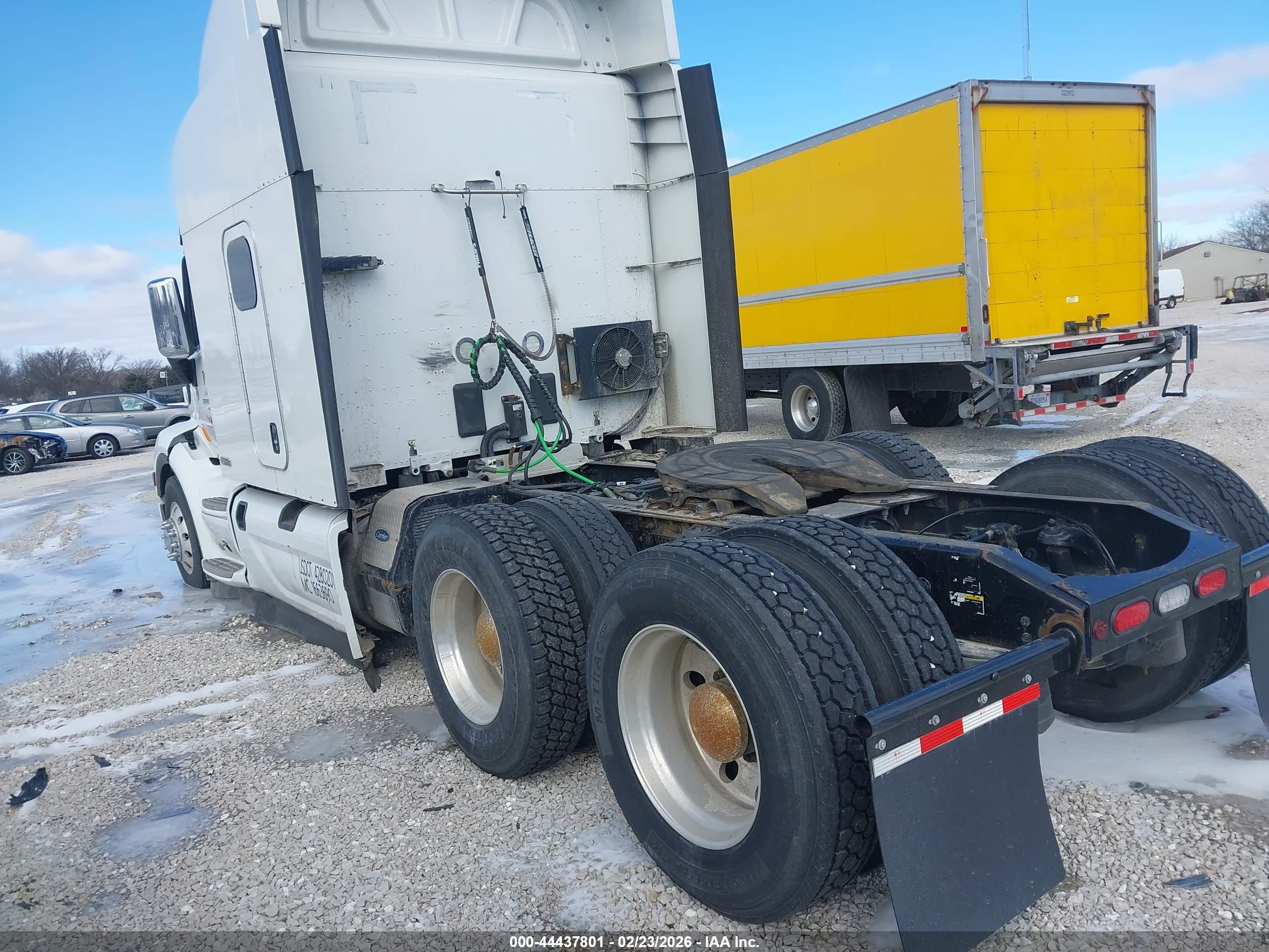 PETERBILT 579 image 3