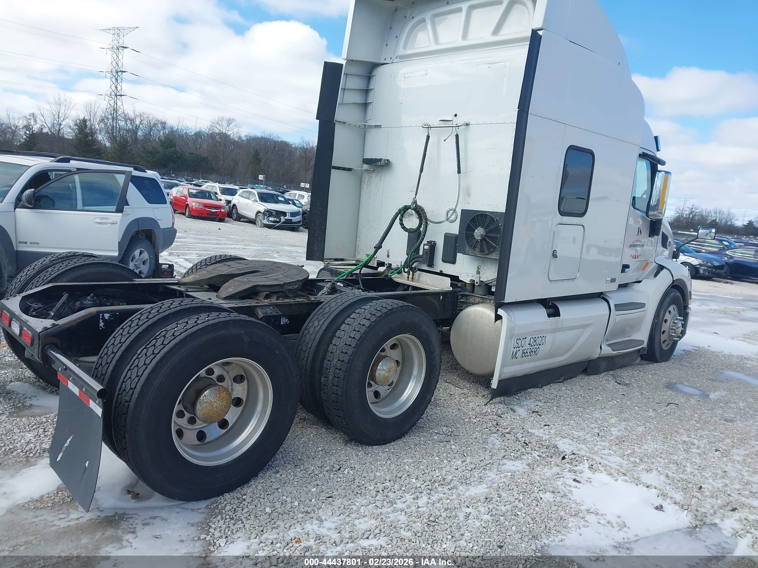 PETERBILT 579 image 4