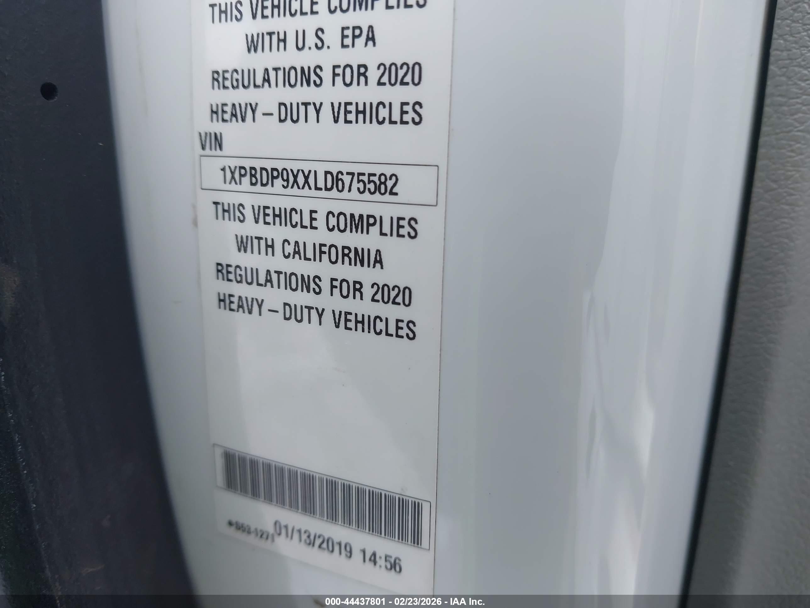 PETERBILT 579 image 9