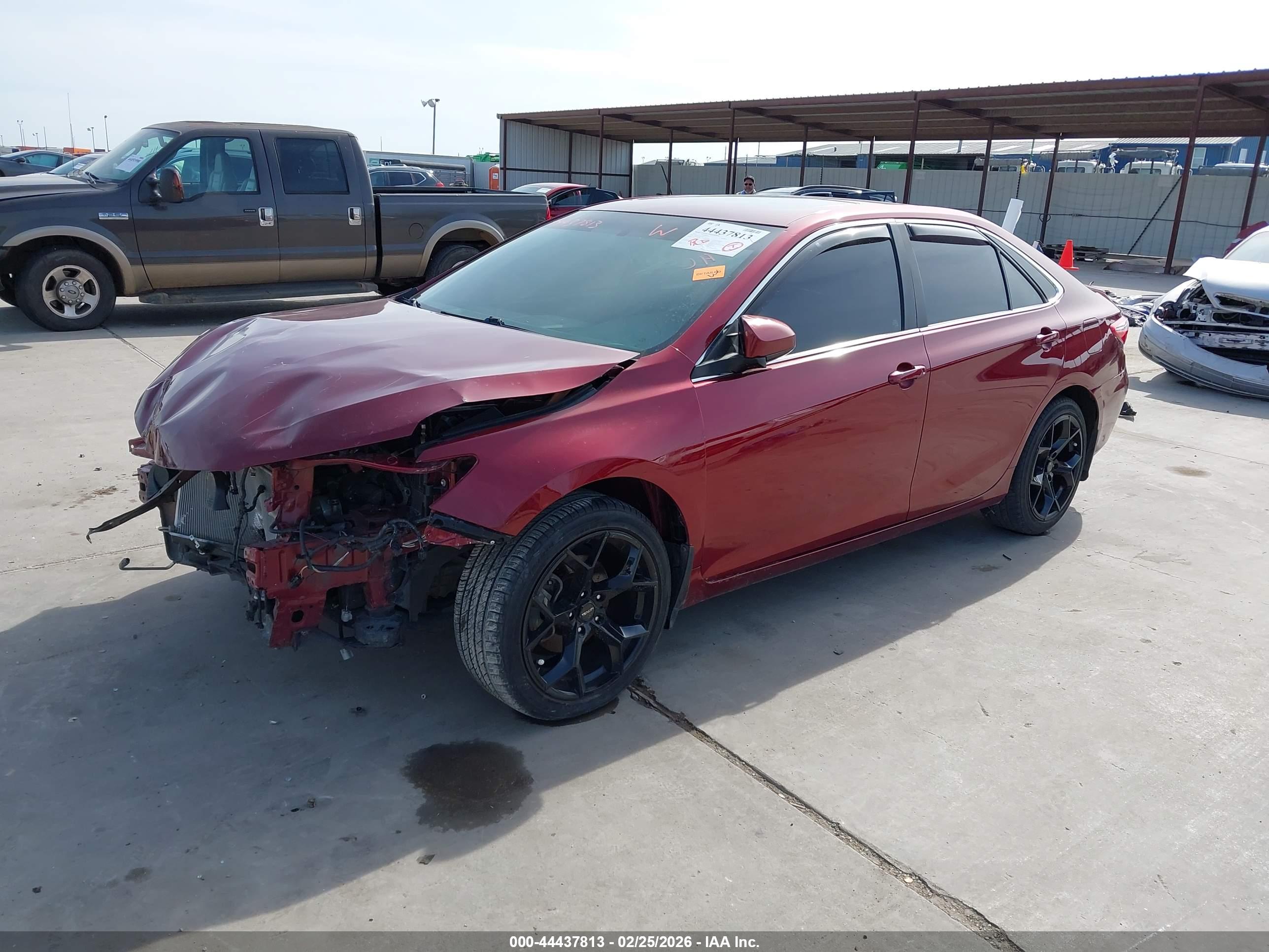 TOYOTA CAMRY image 2