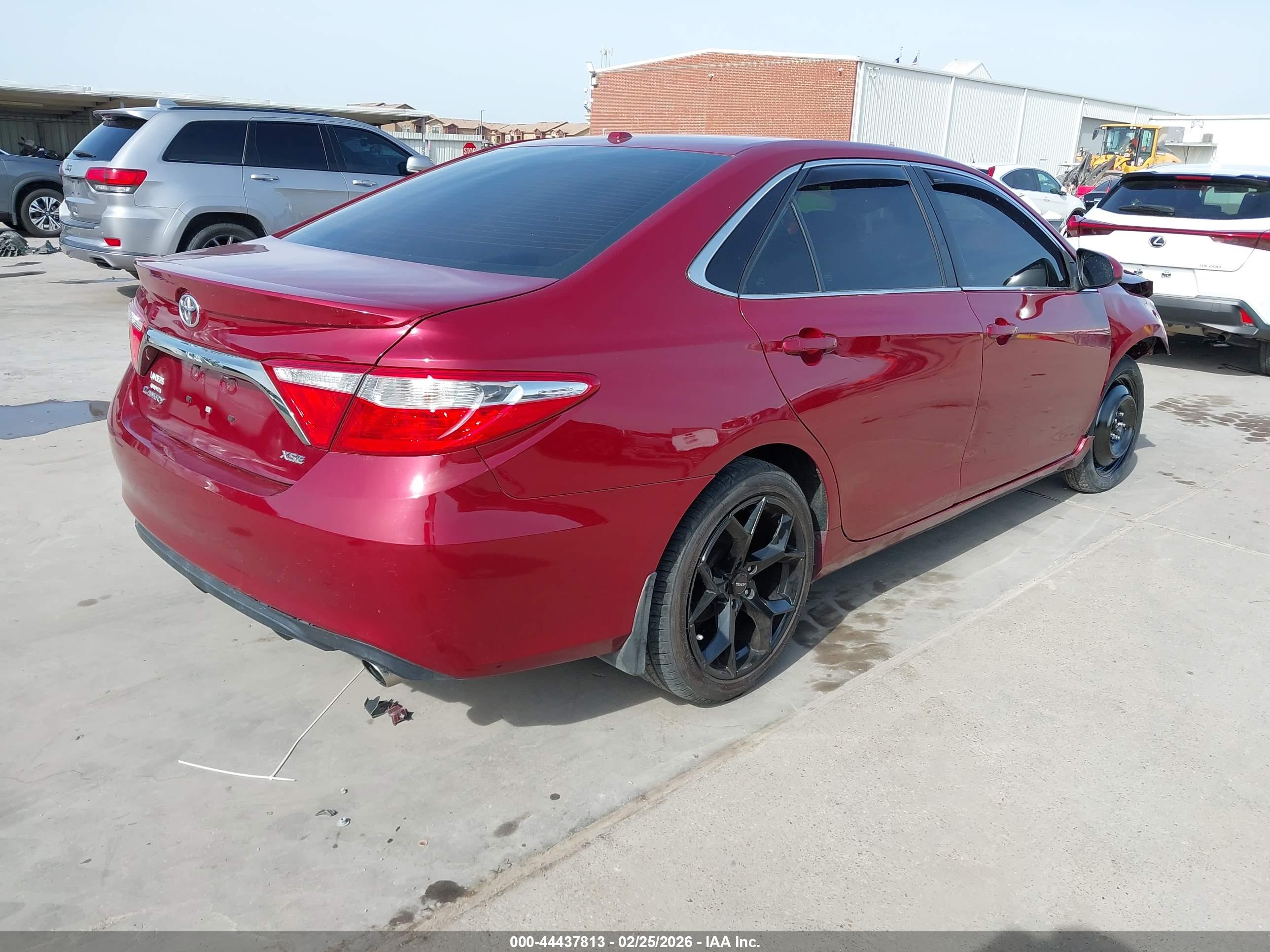 TOYOTA CAMRY image 4