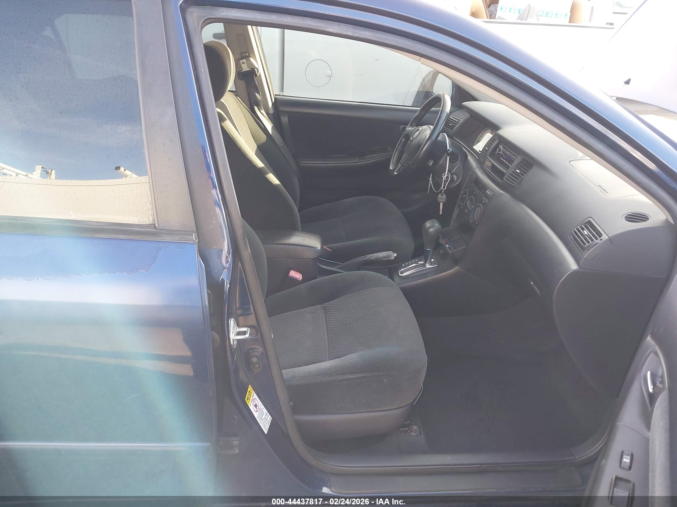 TOYOTA COROLLA image 5