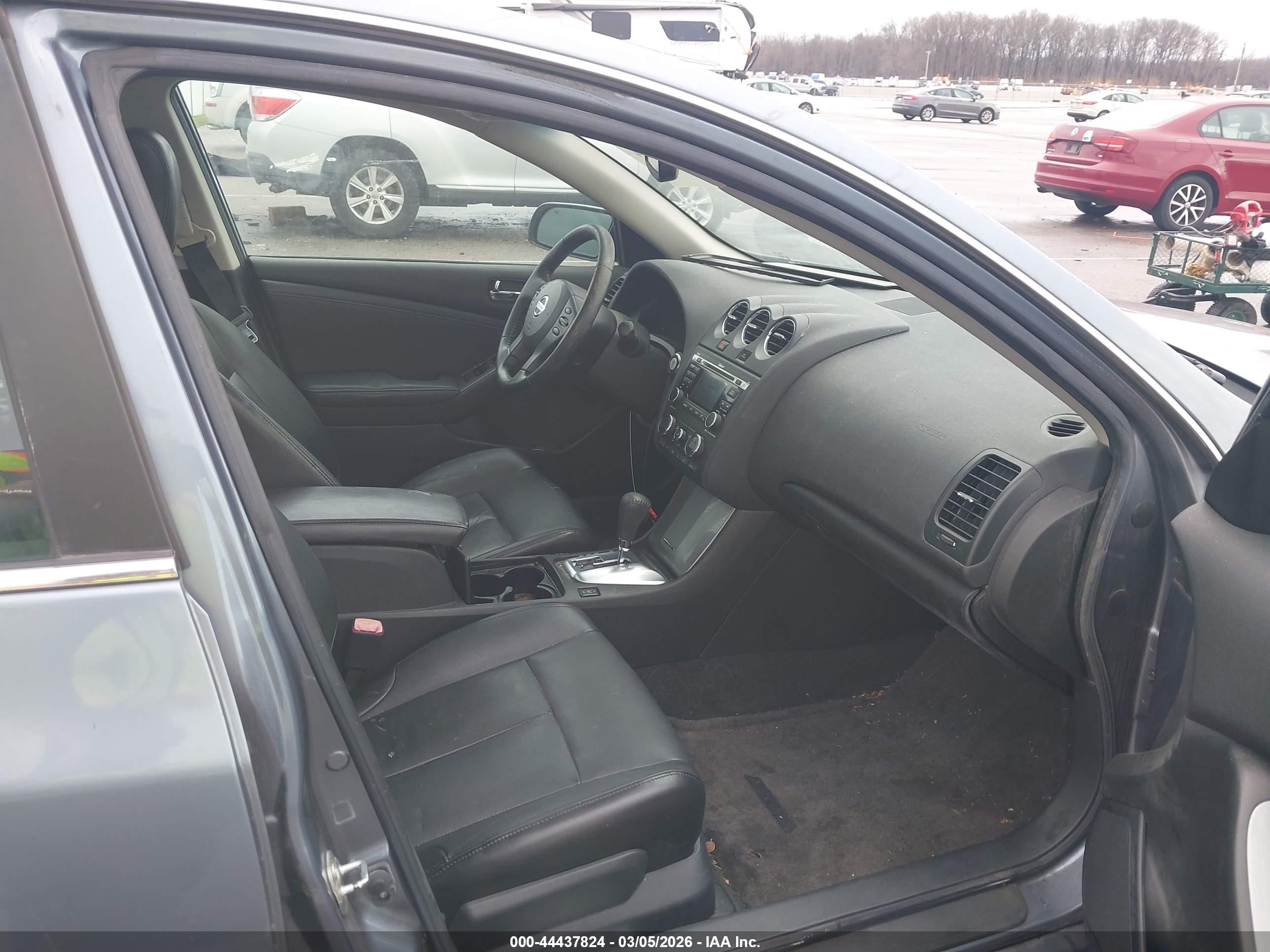 NISSAN ALTIMA image 5