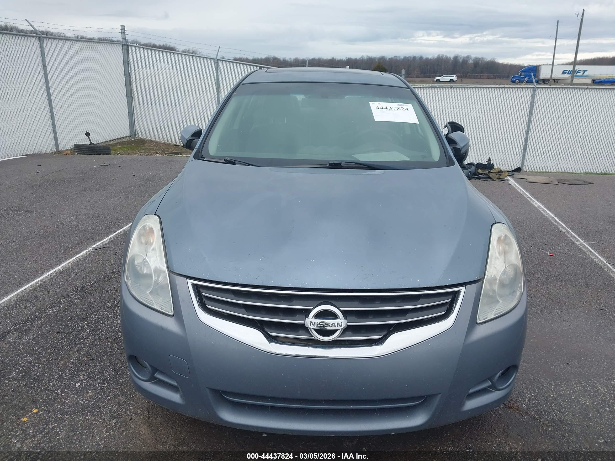 NISSAN ALTIMA image 6