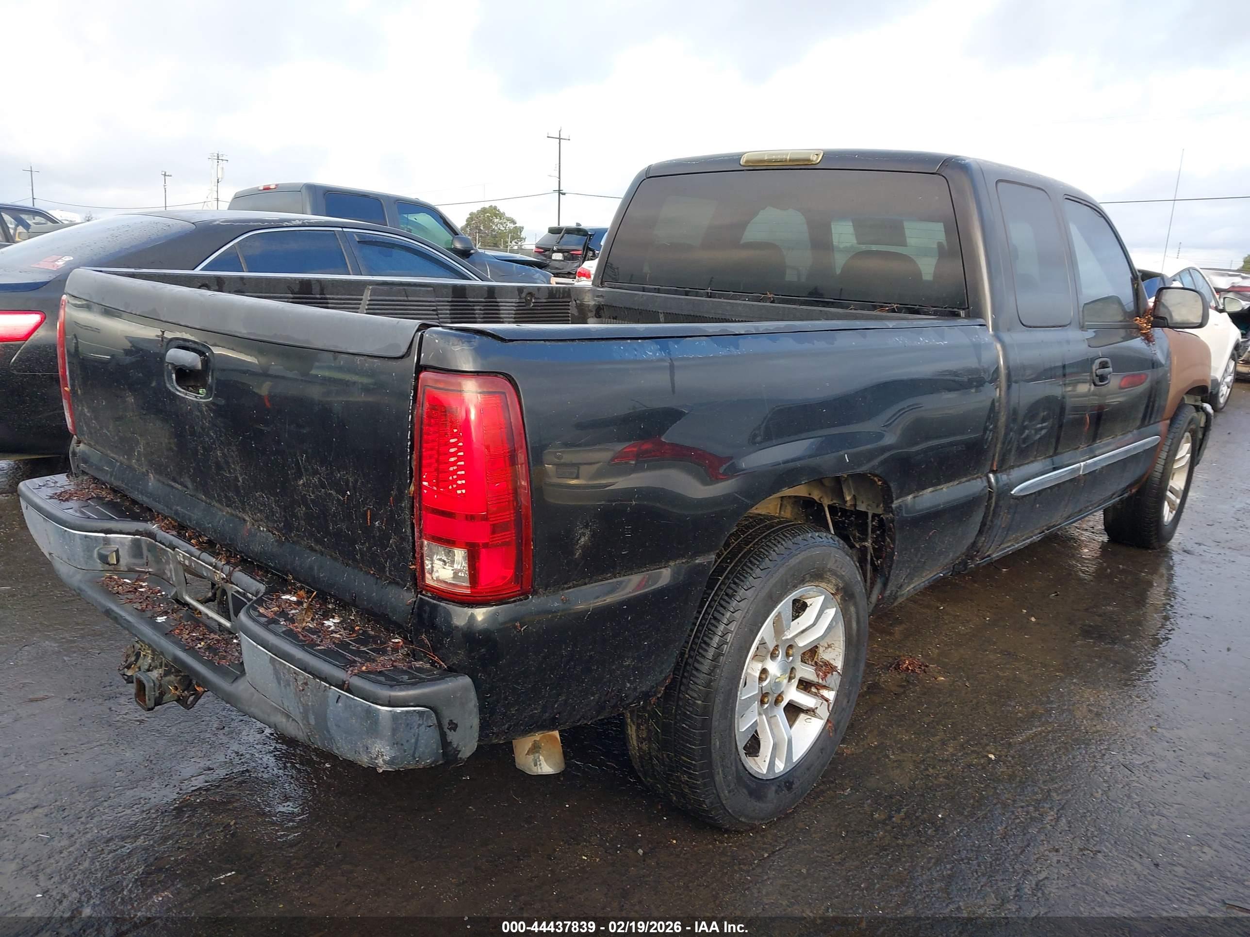 GMC SIERRA image 4