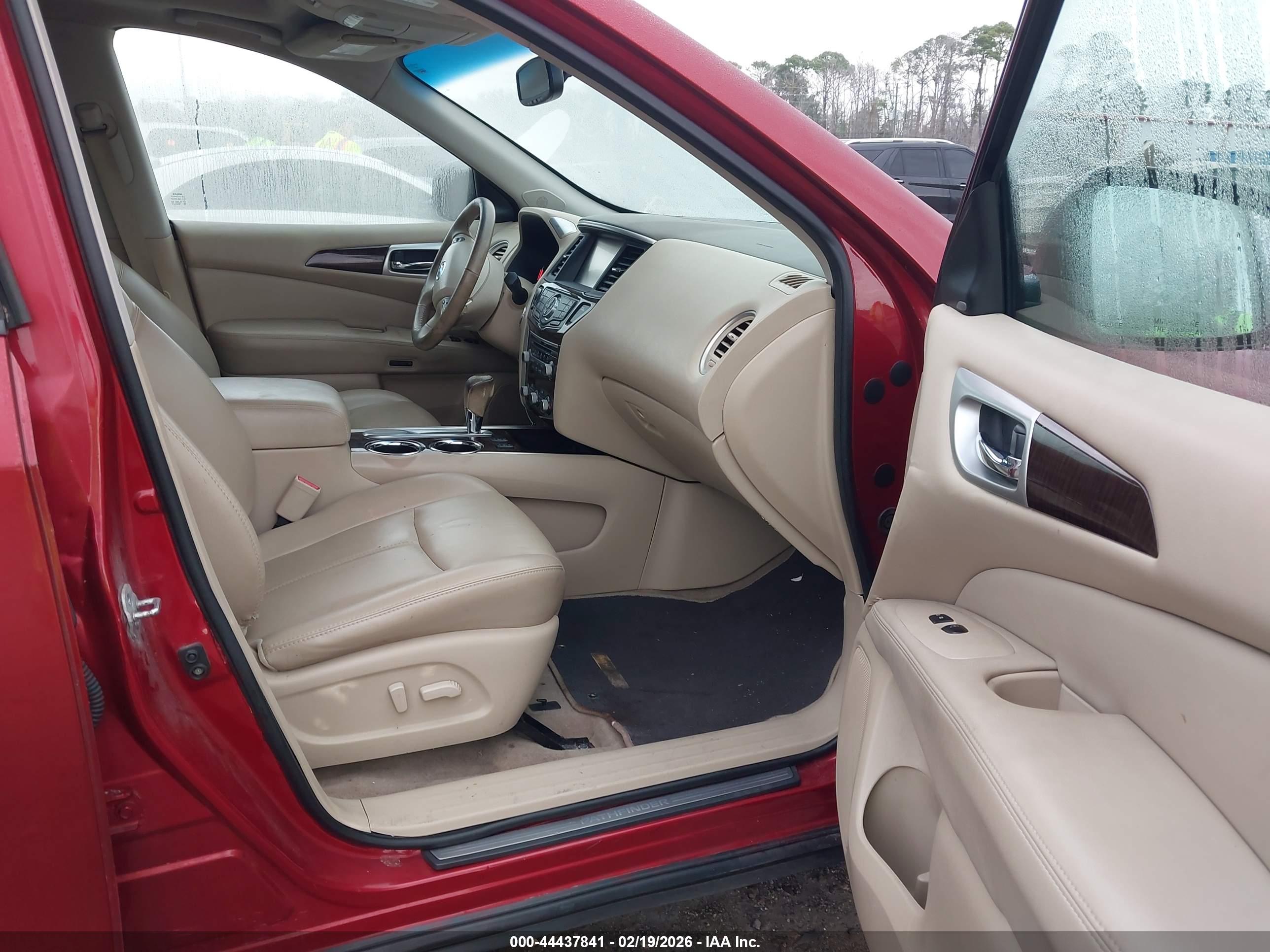 NISSAN PATHFINDER image 5