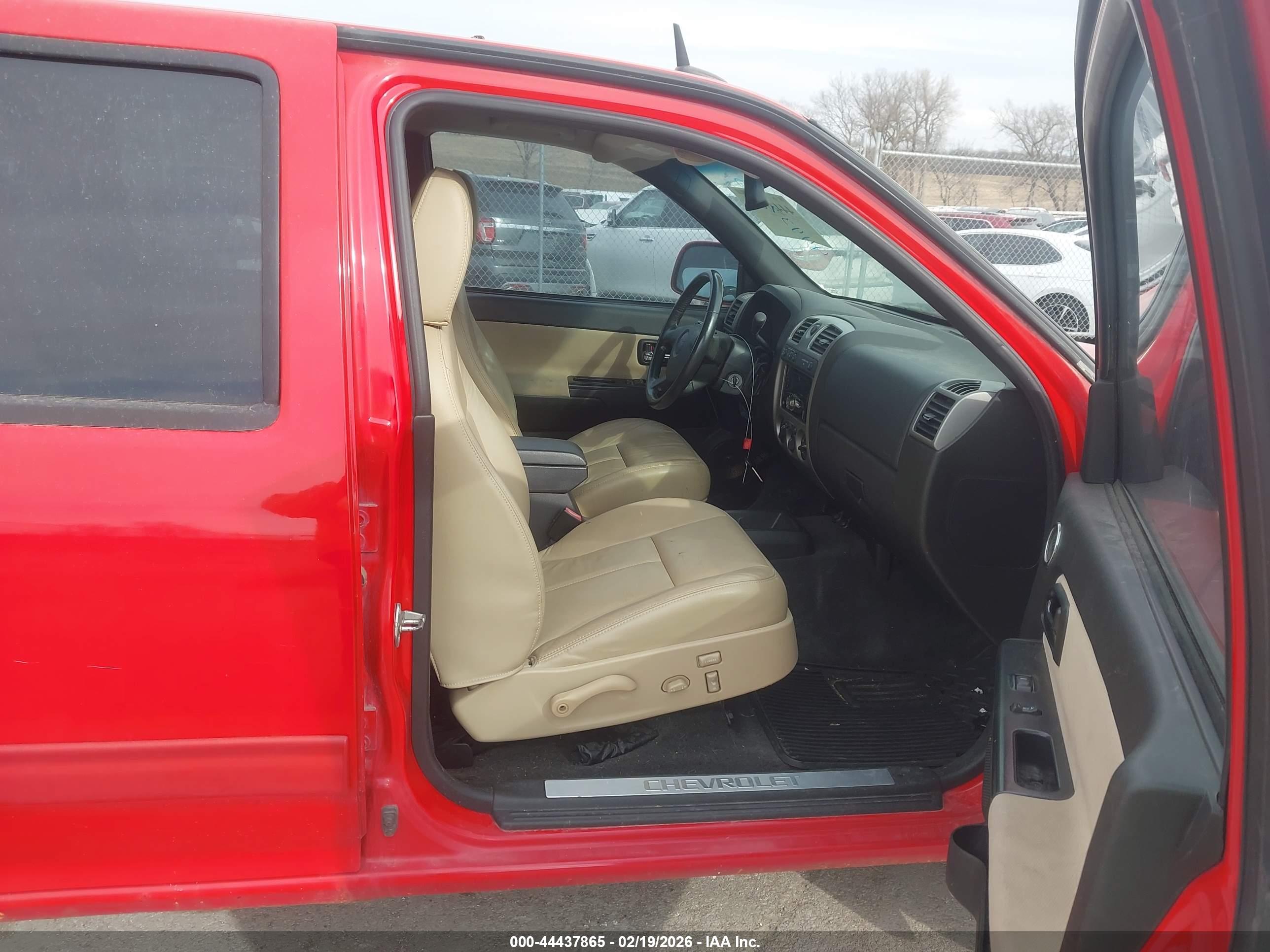CHEVROLET COLORADO image 5