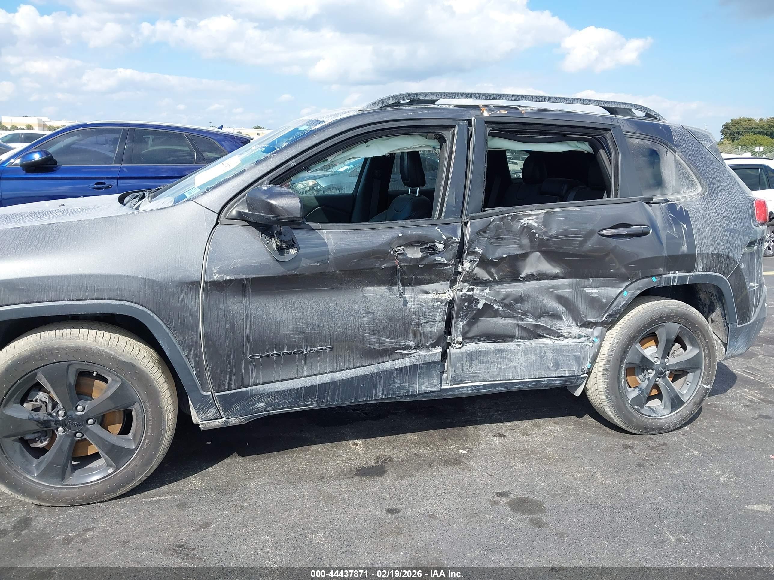 JEEP CHEROKEE image 6