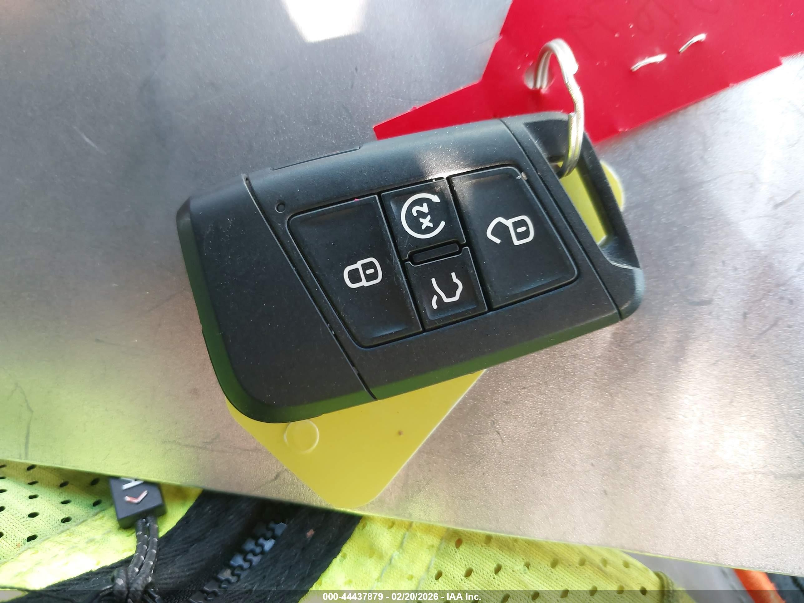 VOLKSWAGEN TIGUAN image 11