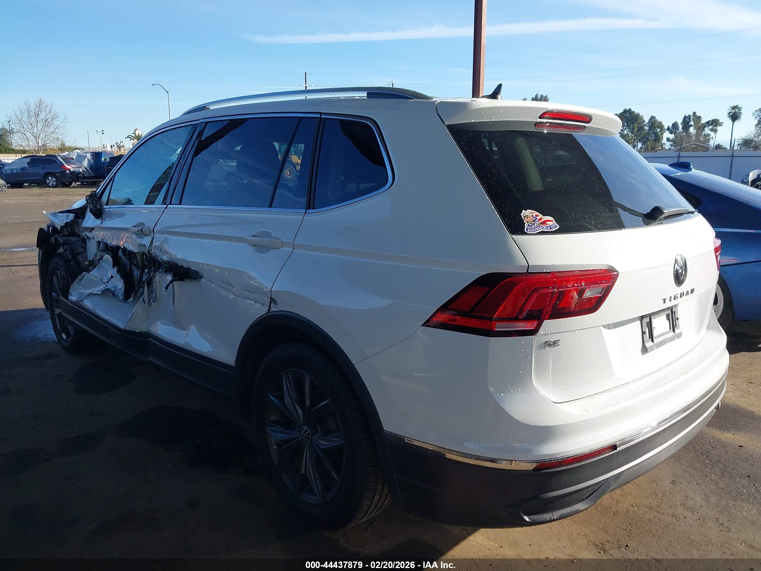 VOLKSWAGEN TIGUAN image 3