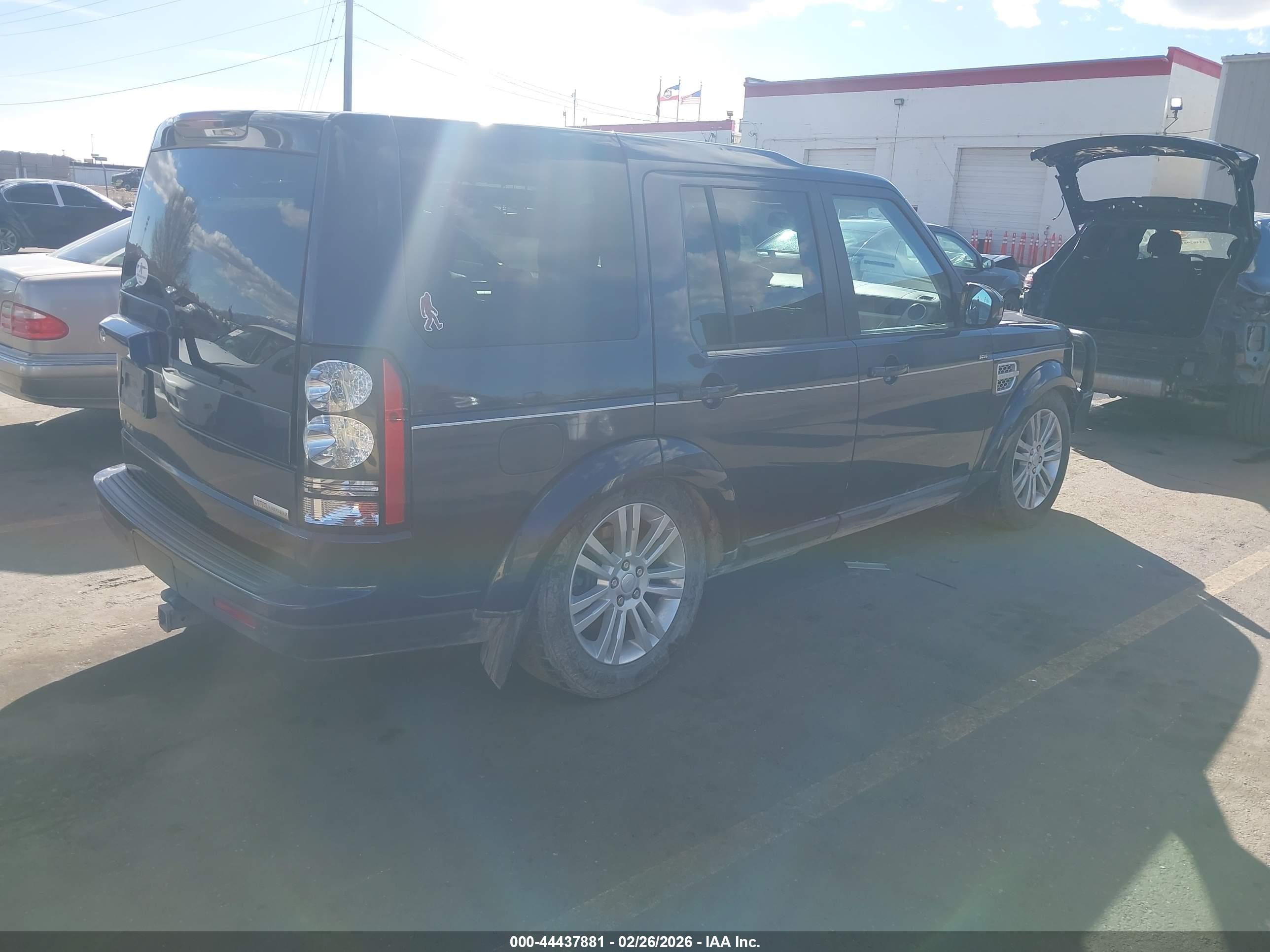 LAND ROVER image 4