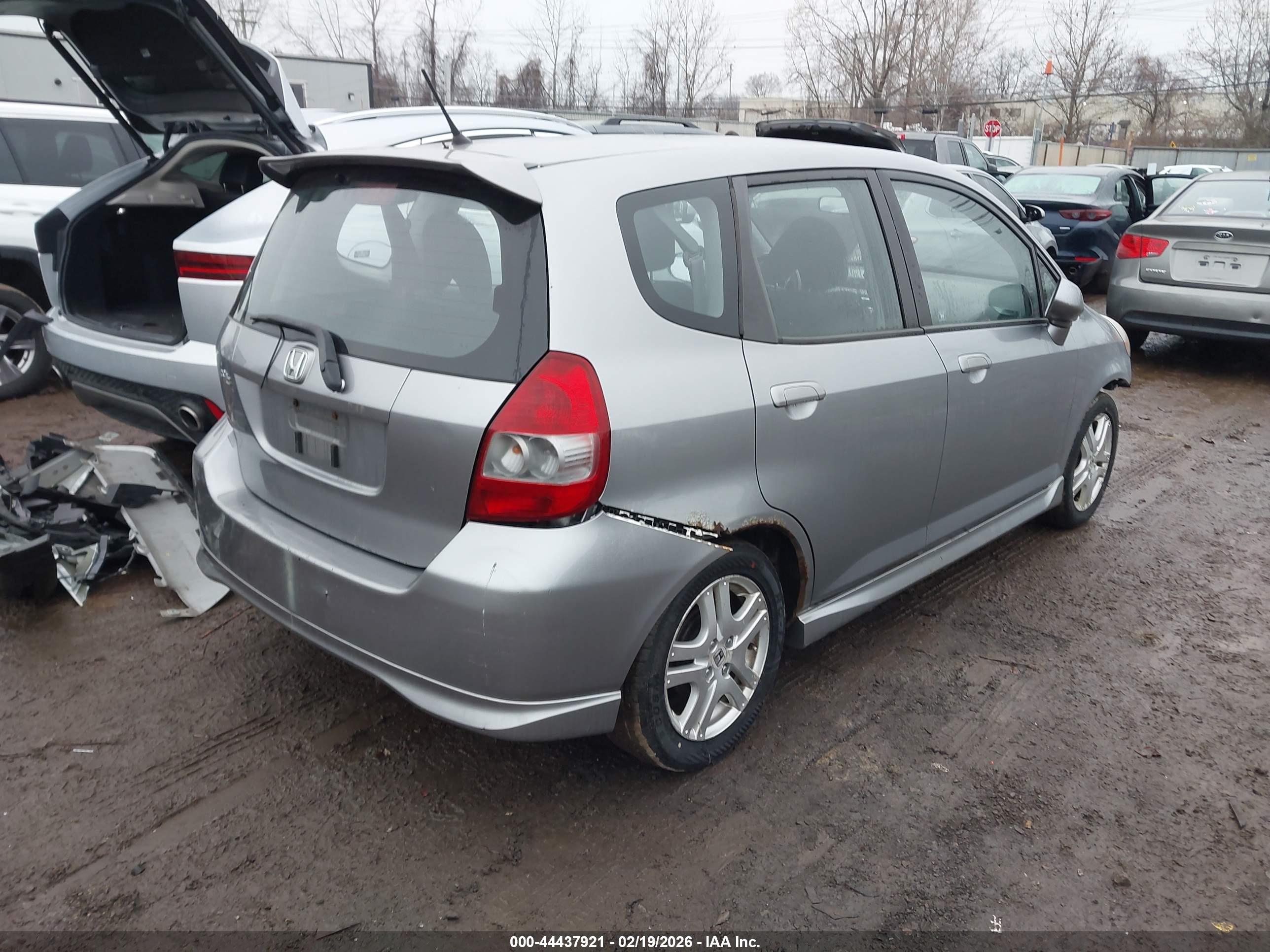 HONDA FIT image 4