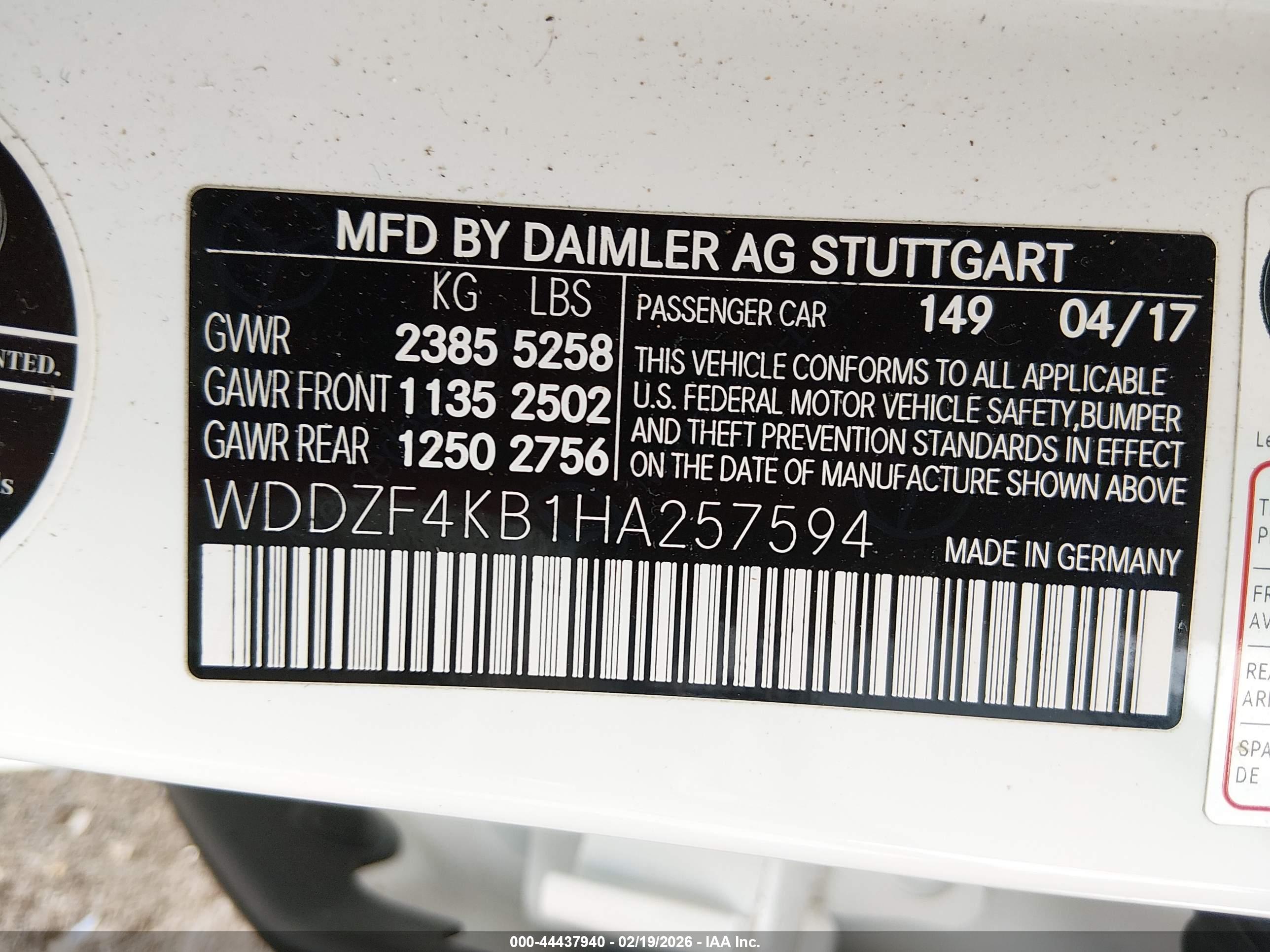MERCEDES-BENZ E image 9