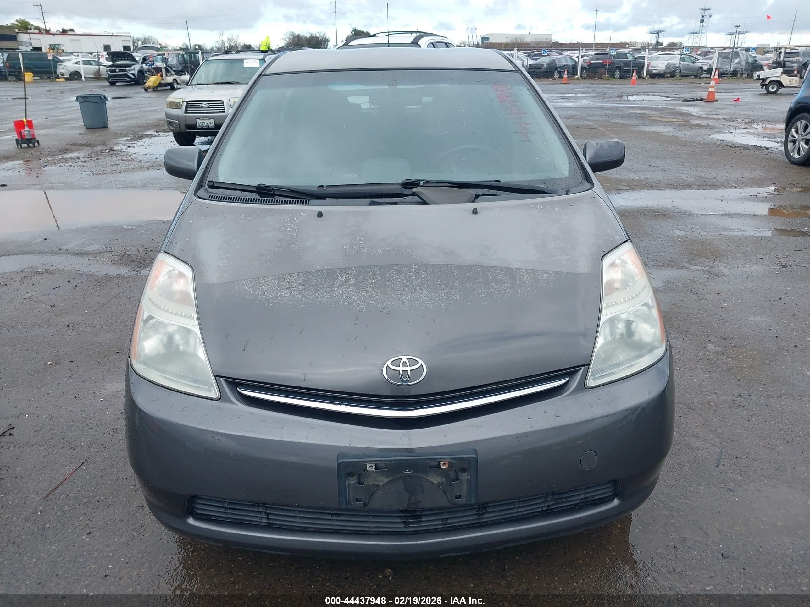 TOYOTA PRIUS image 6