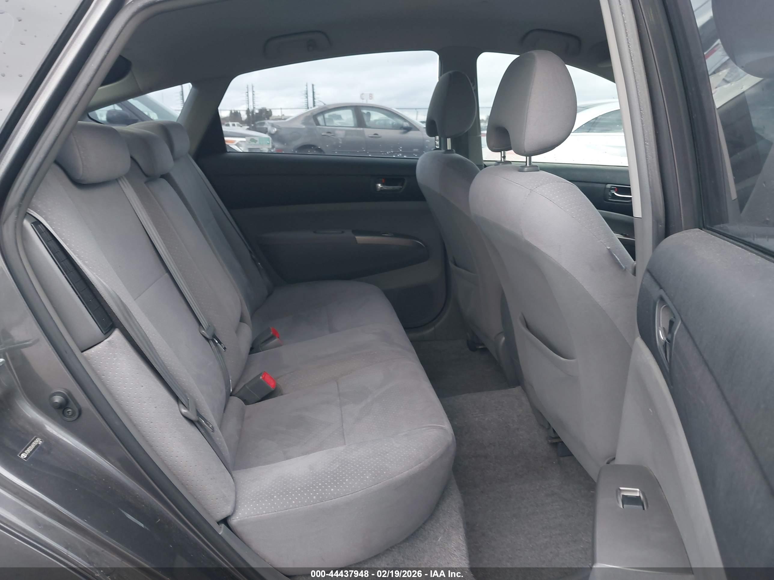 TOYOTA PRIUS image 8