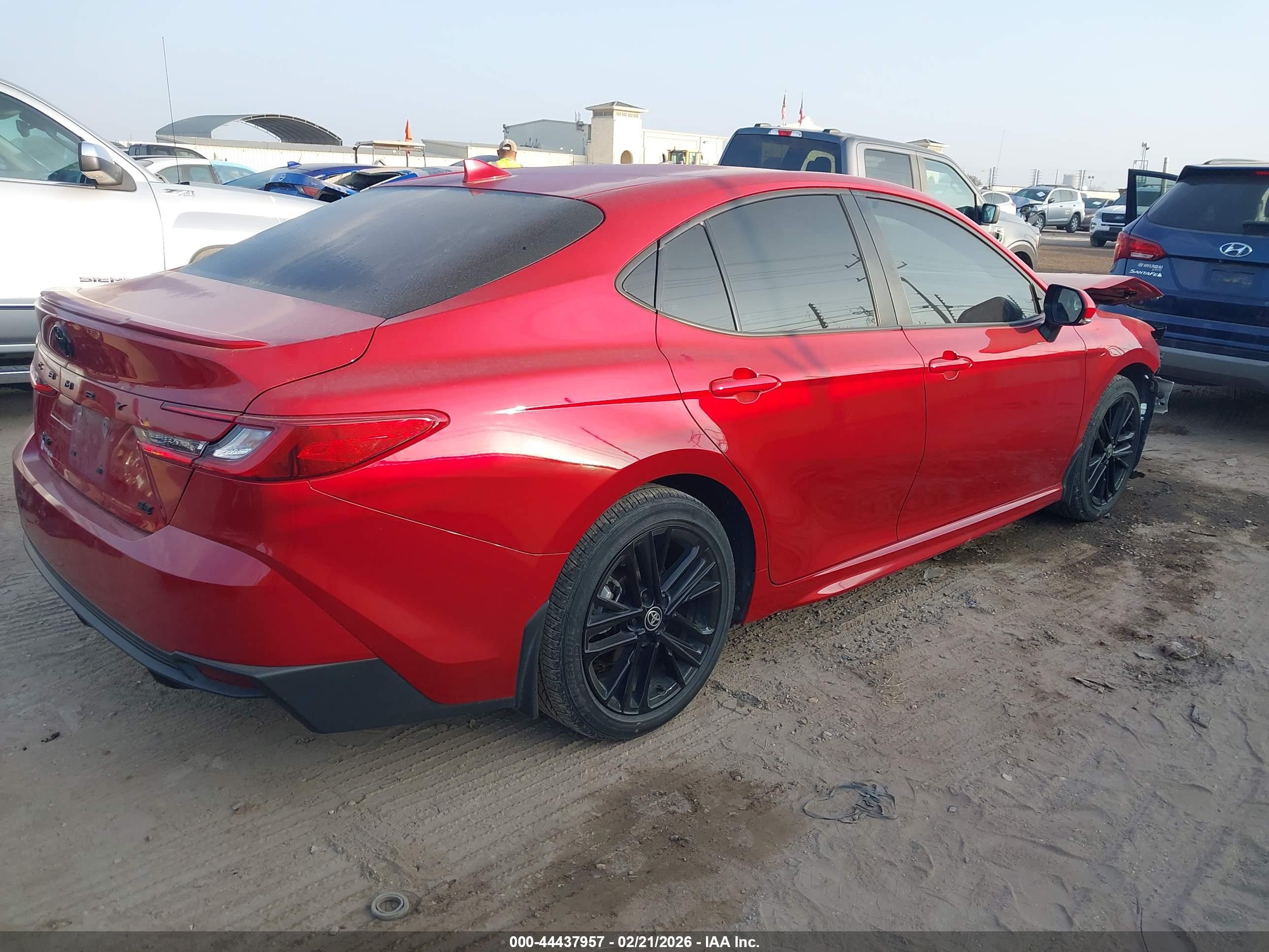TOYOTA CAMRY image 4