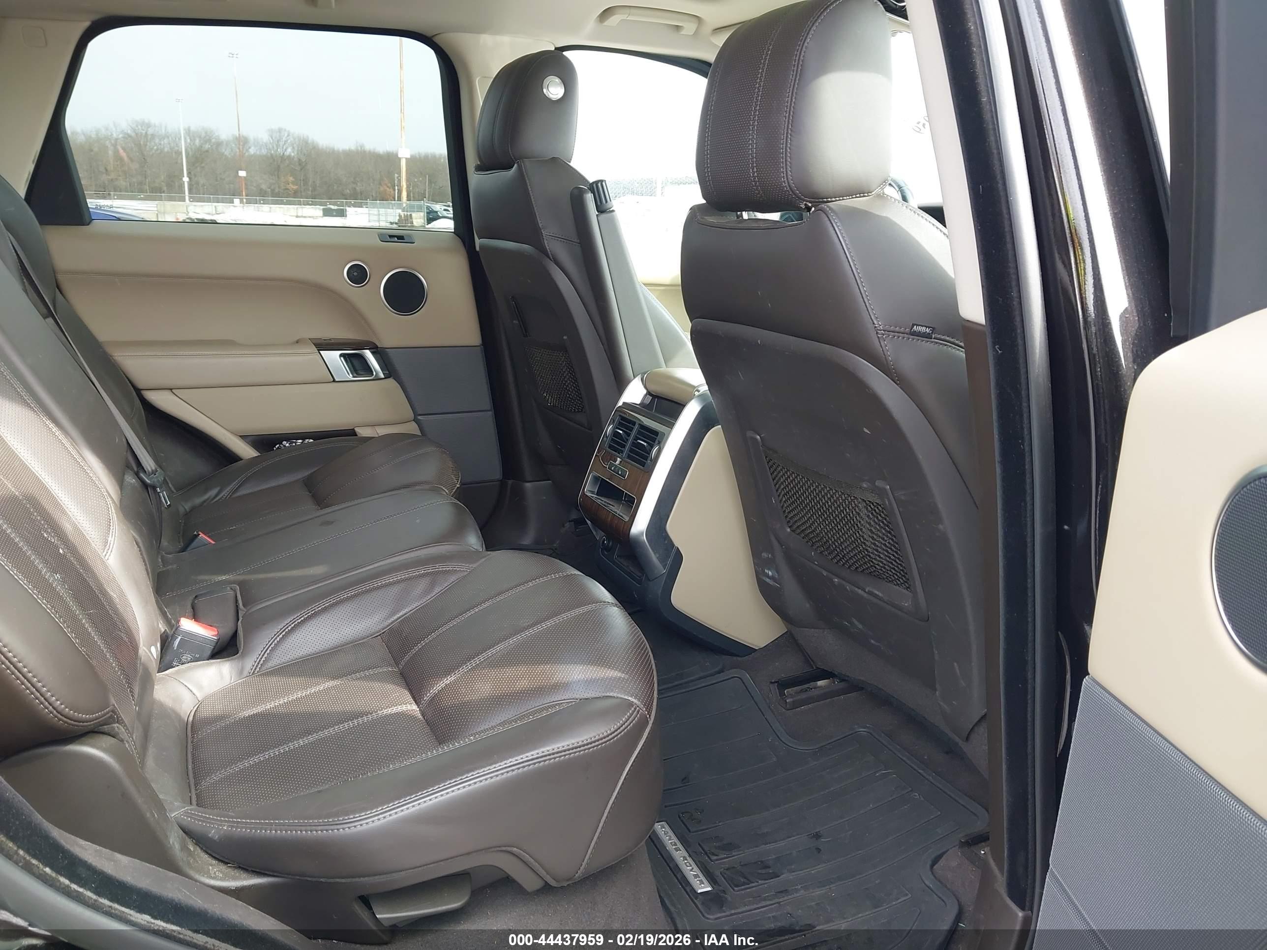 LAND ROVER image 8