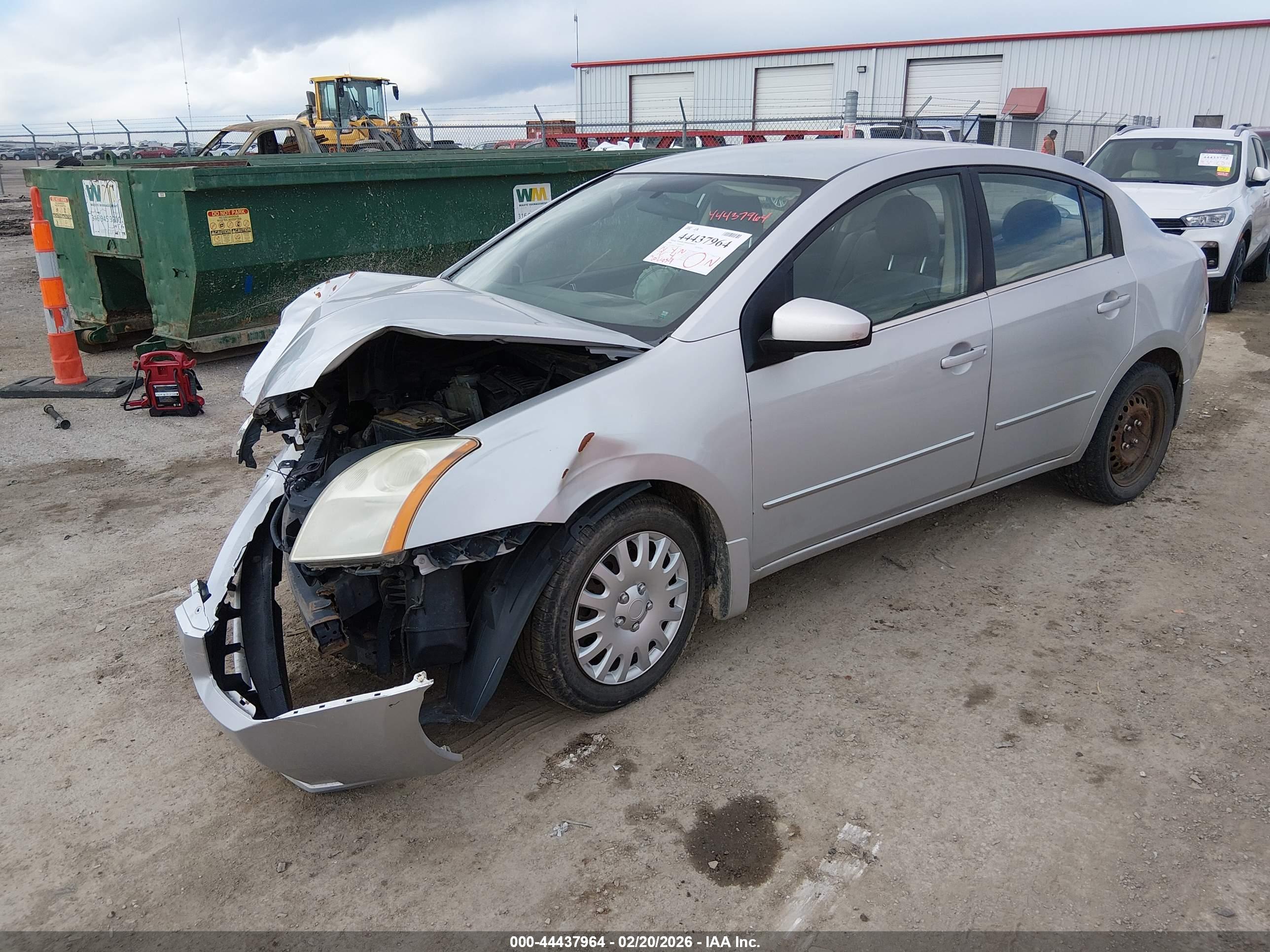 NISSAN SENTRA image 2