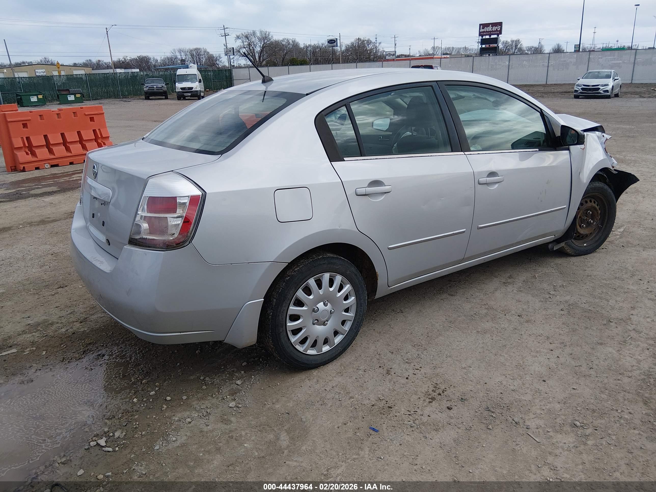 NISSAN SENTRA image 4