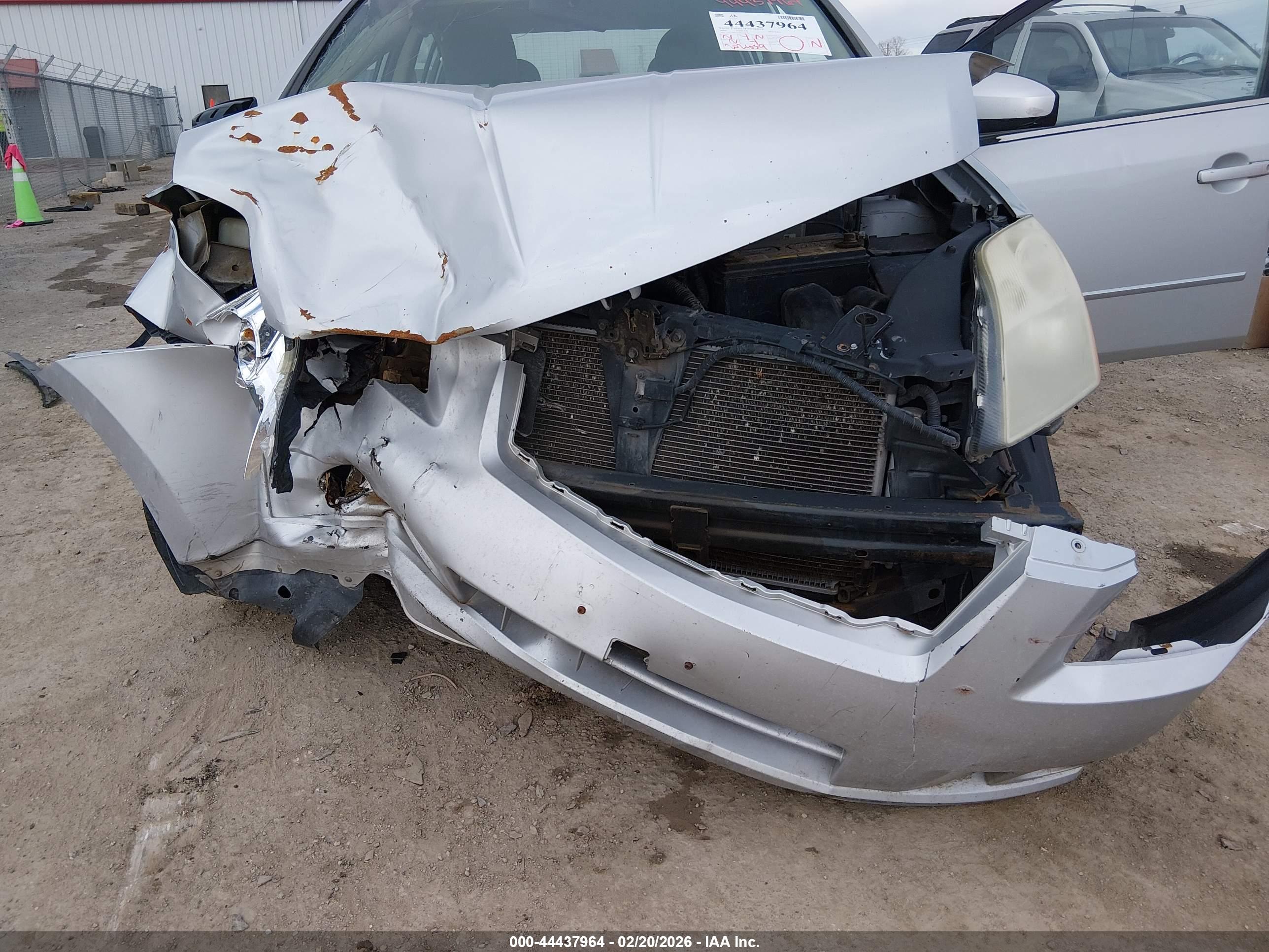NISSAN SENTRA image 6