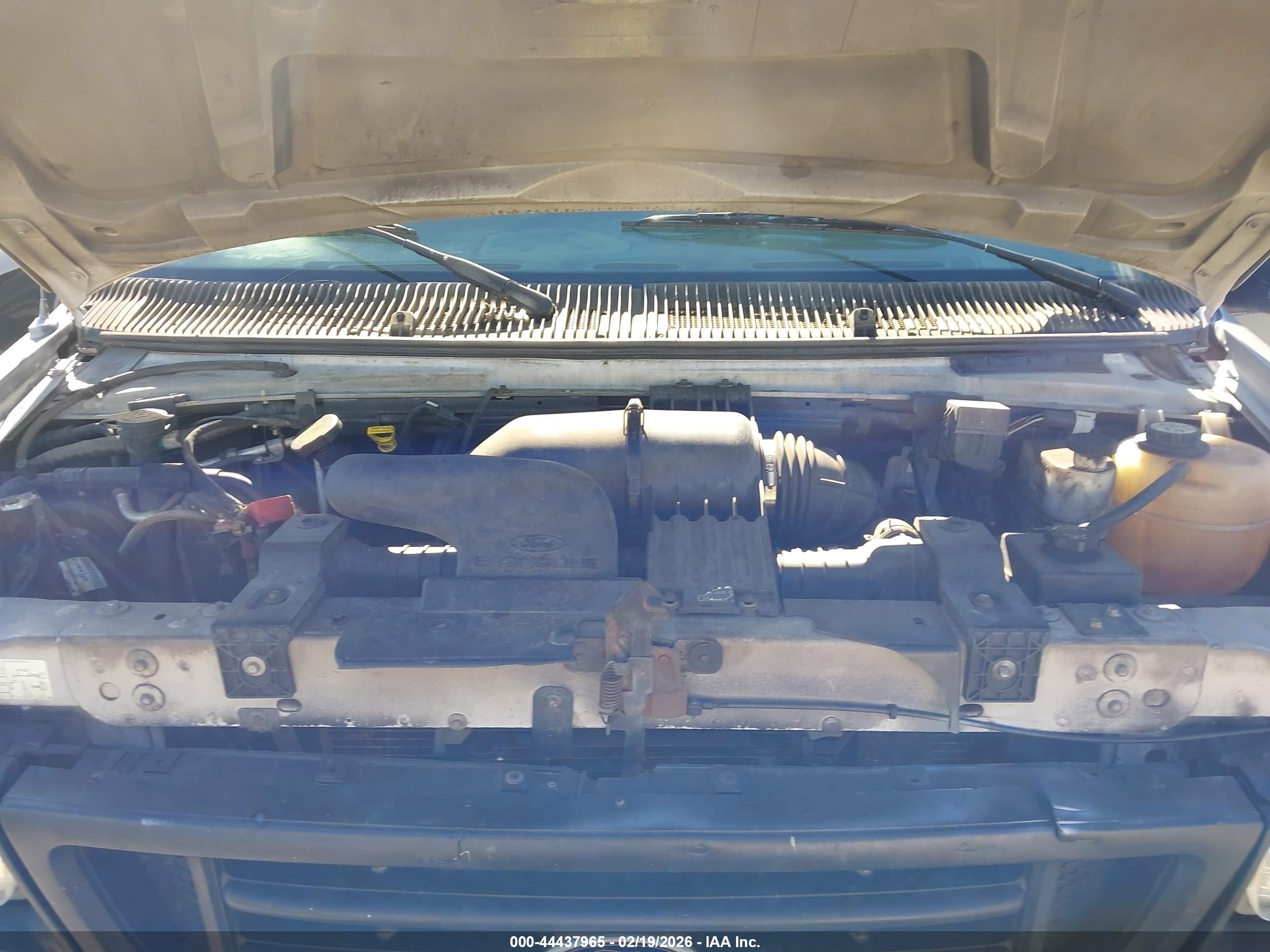FORD E-150 image 10