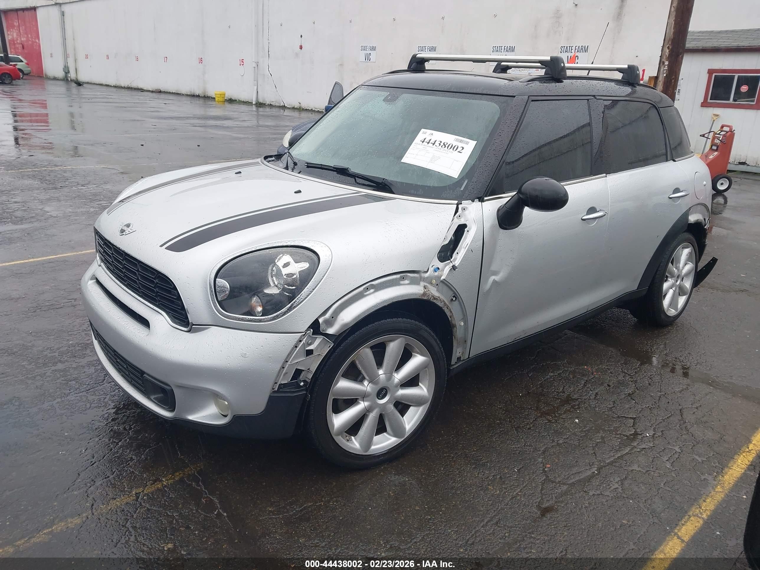 MINI COOPER image 2