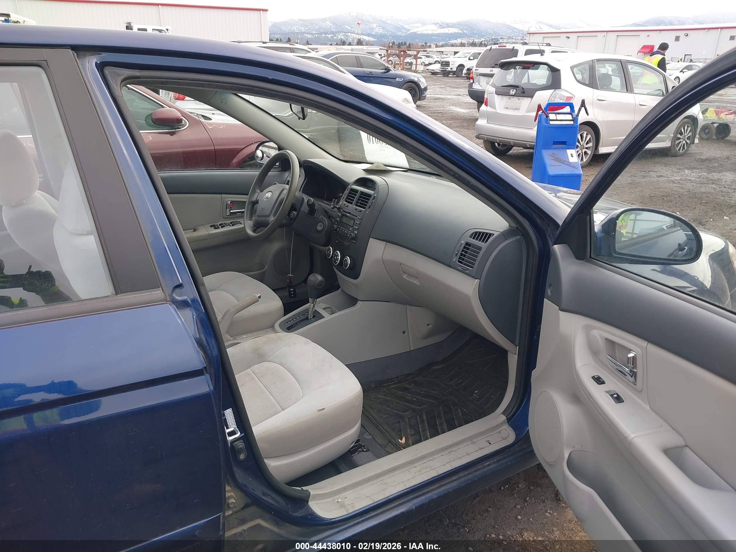KIA SPECTRA image 5