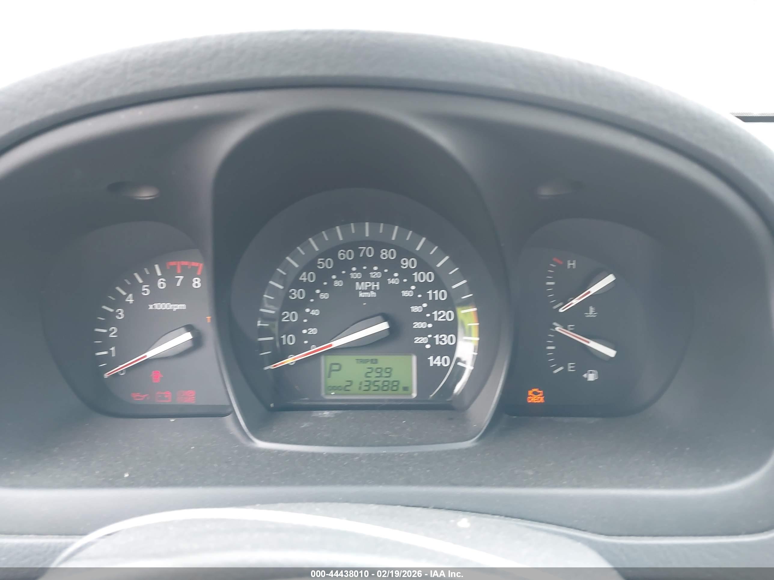 KIA SPECTRA image 7