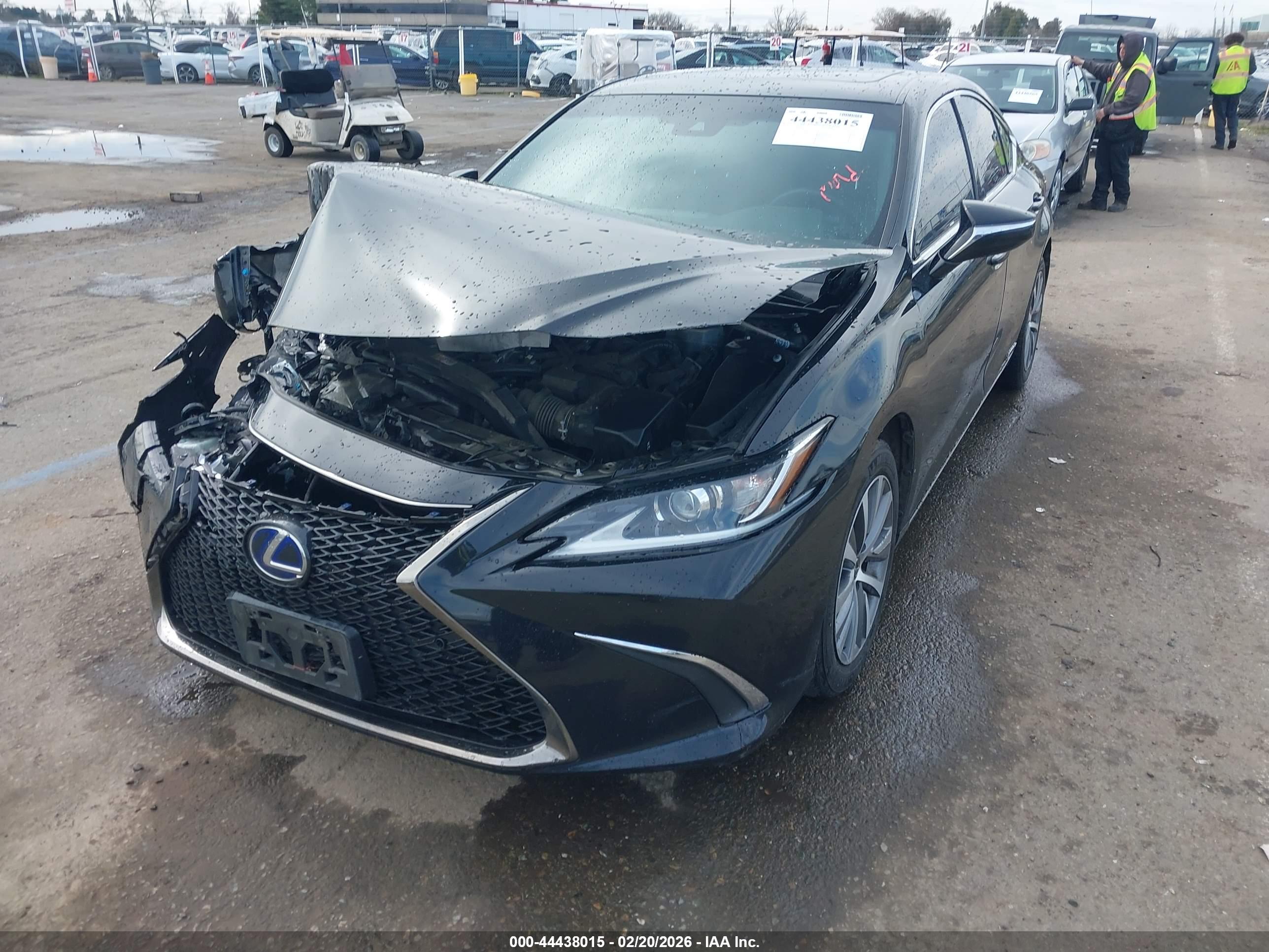 LEXUS ES image 2