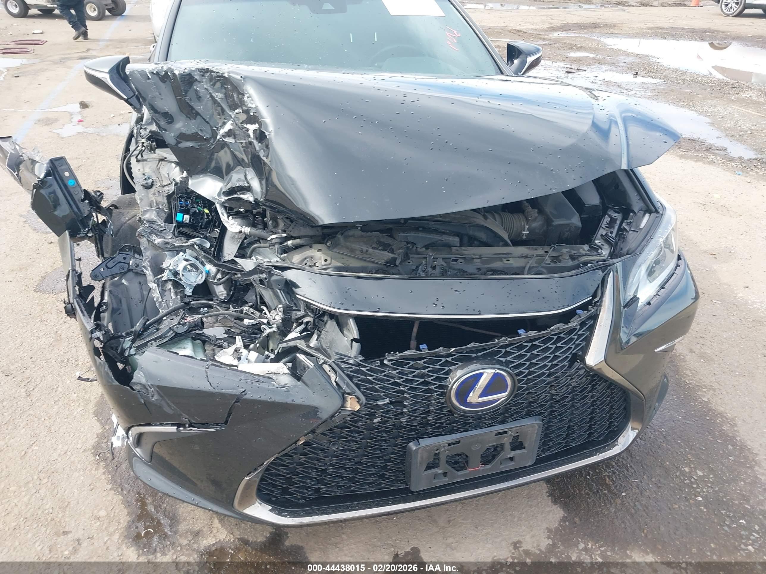 LEXUS ES image 6