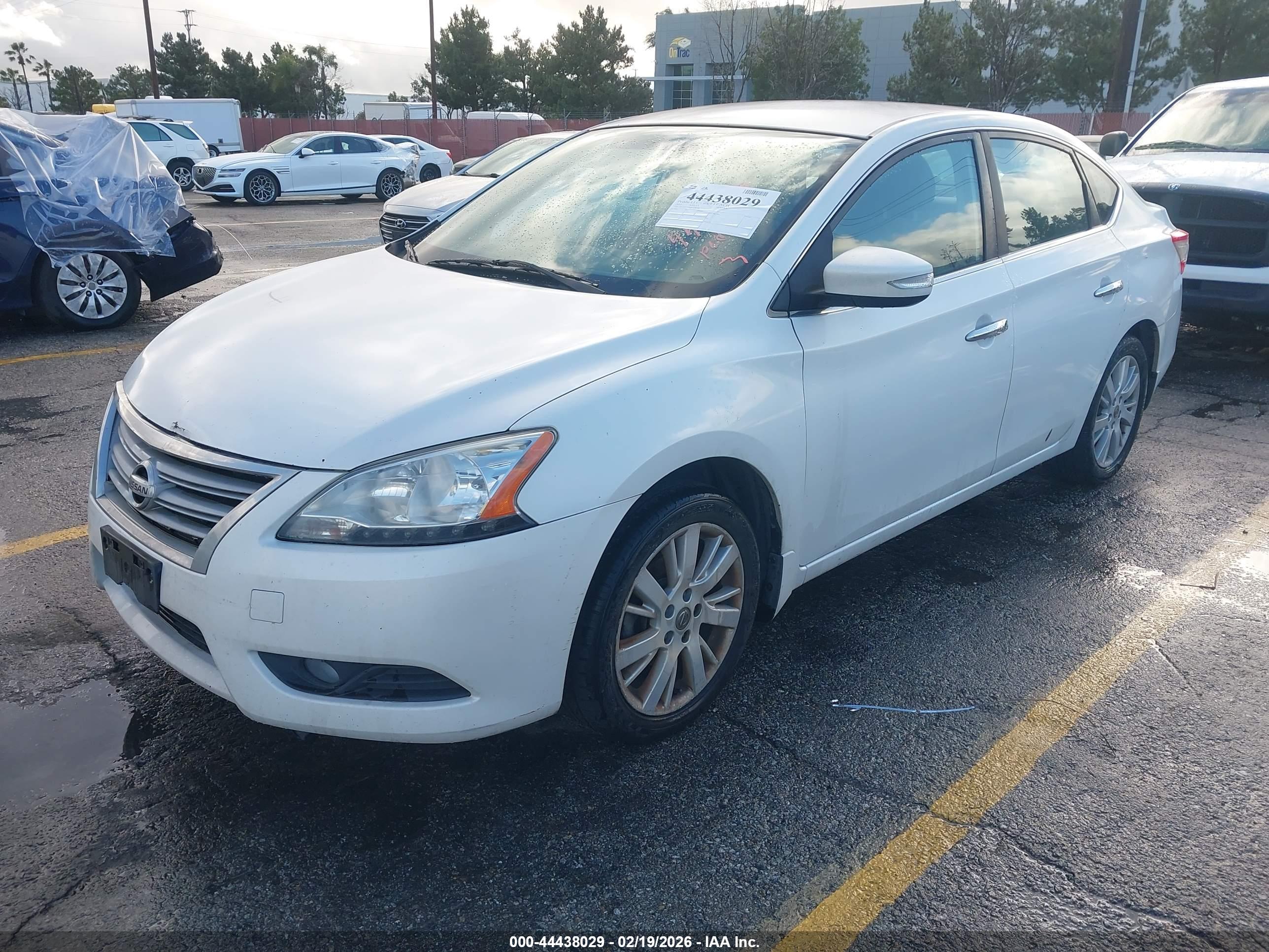 NISSAN SENTRA image 2