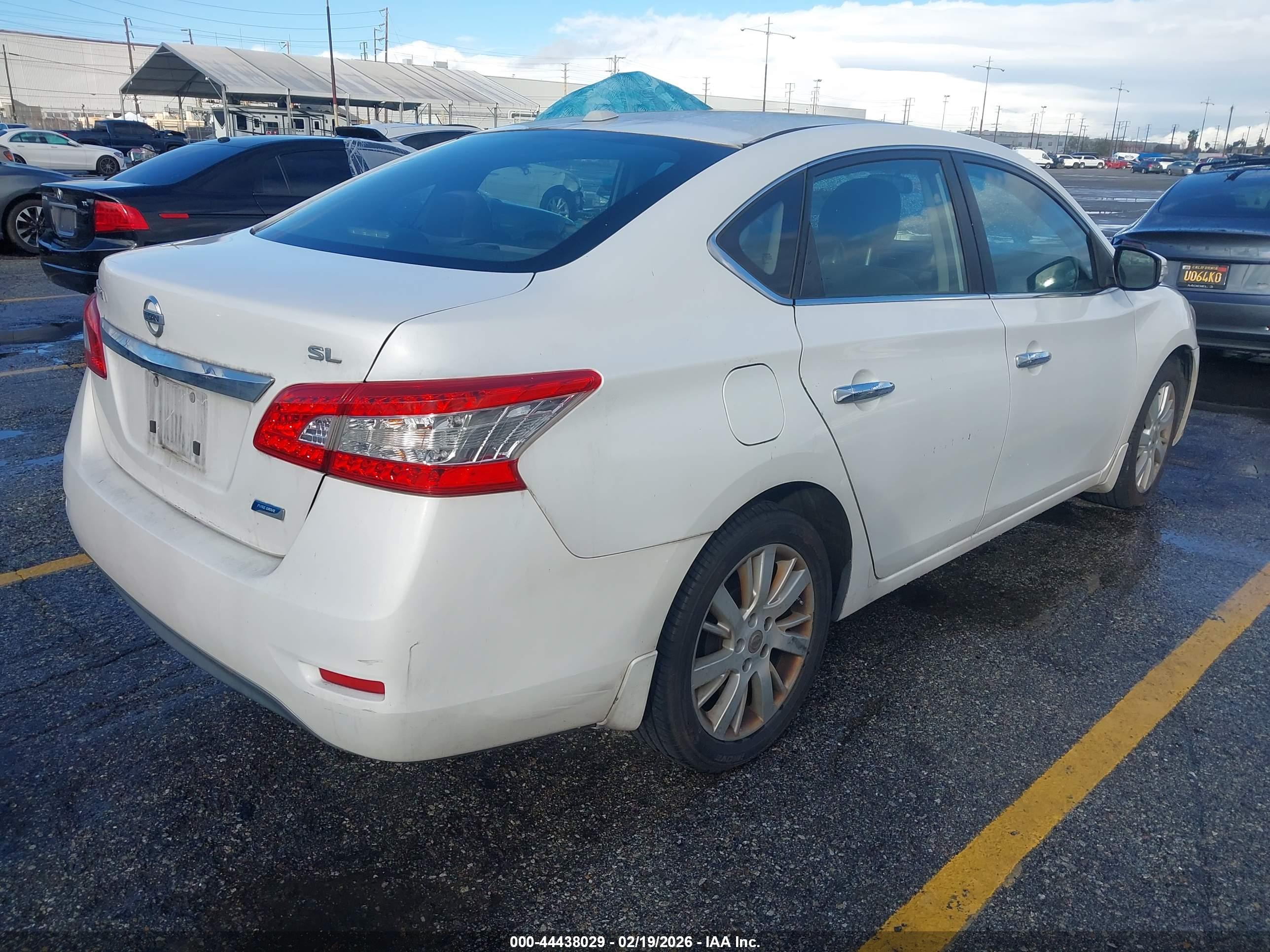 NISSAN SENTRA image 4