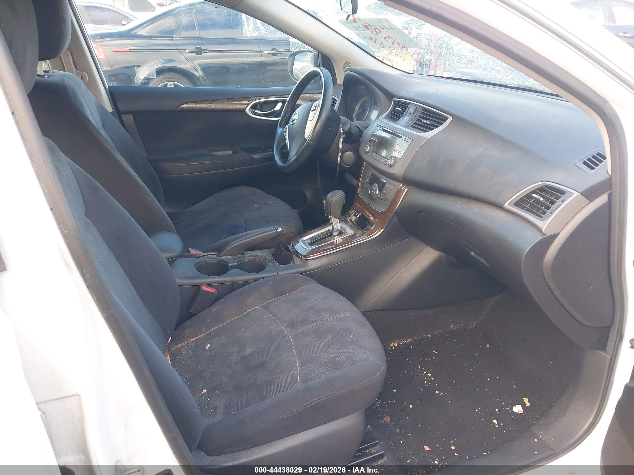 NISSAN SENTRA image 5