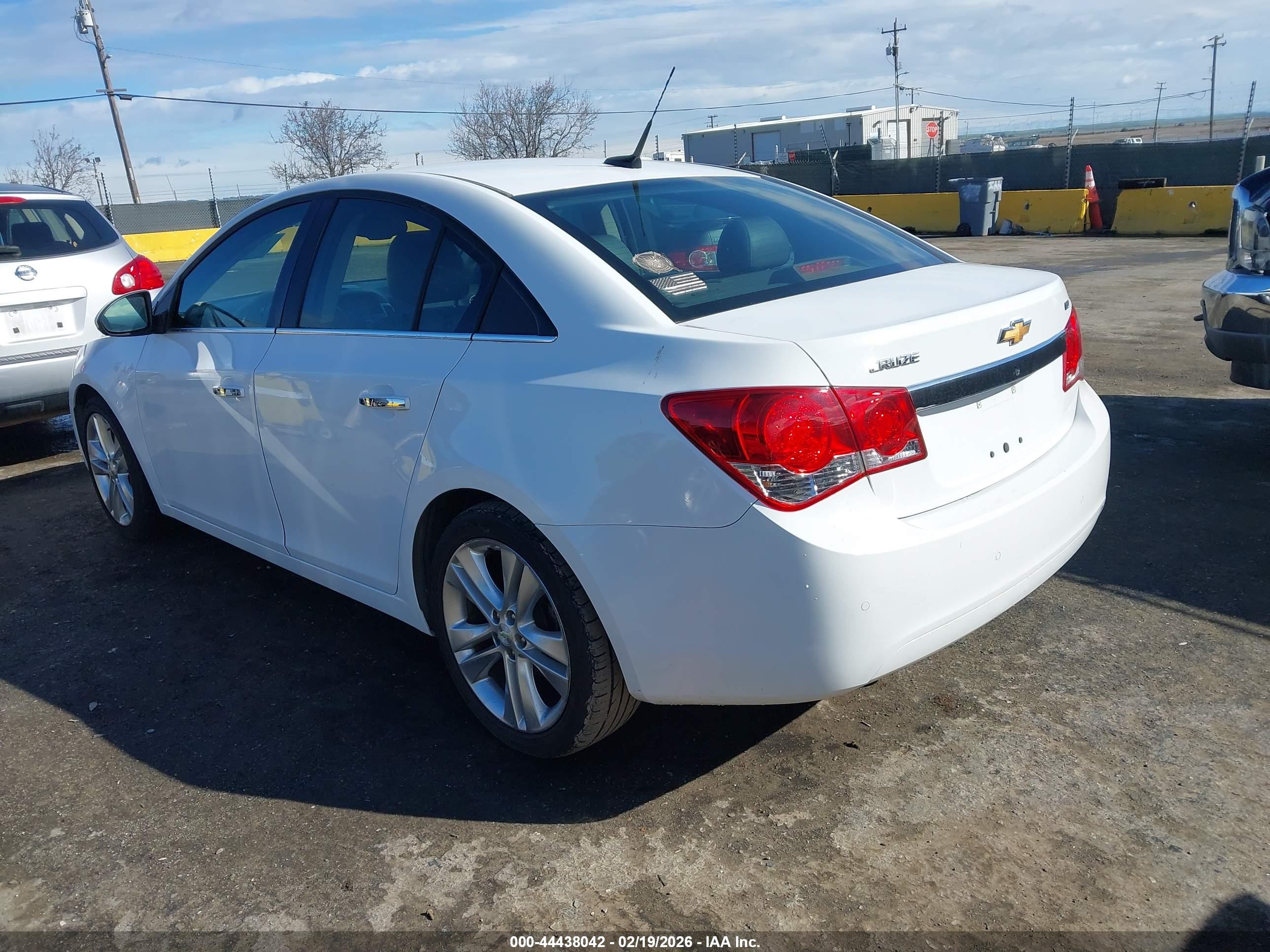 CHEVROLET CRUZE image 3