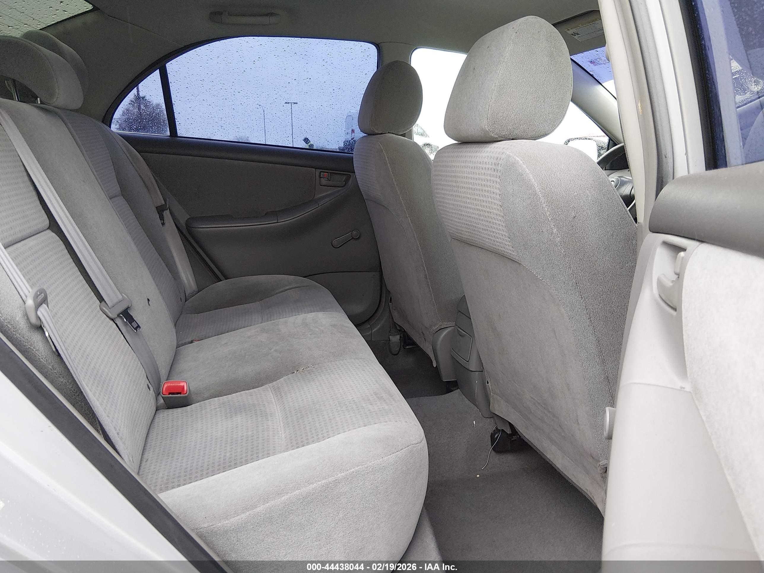 TOYOTA COROLLA image 8