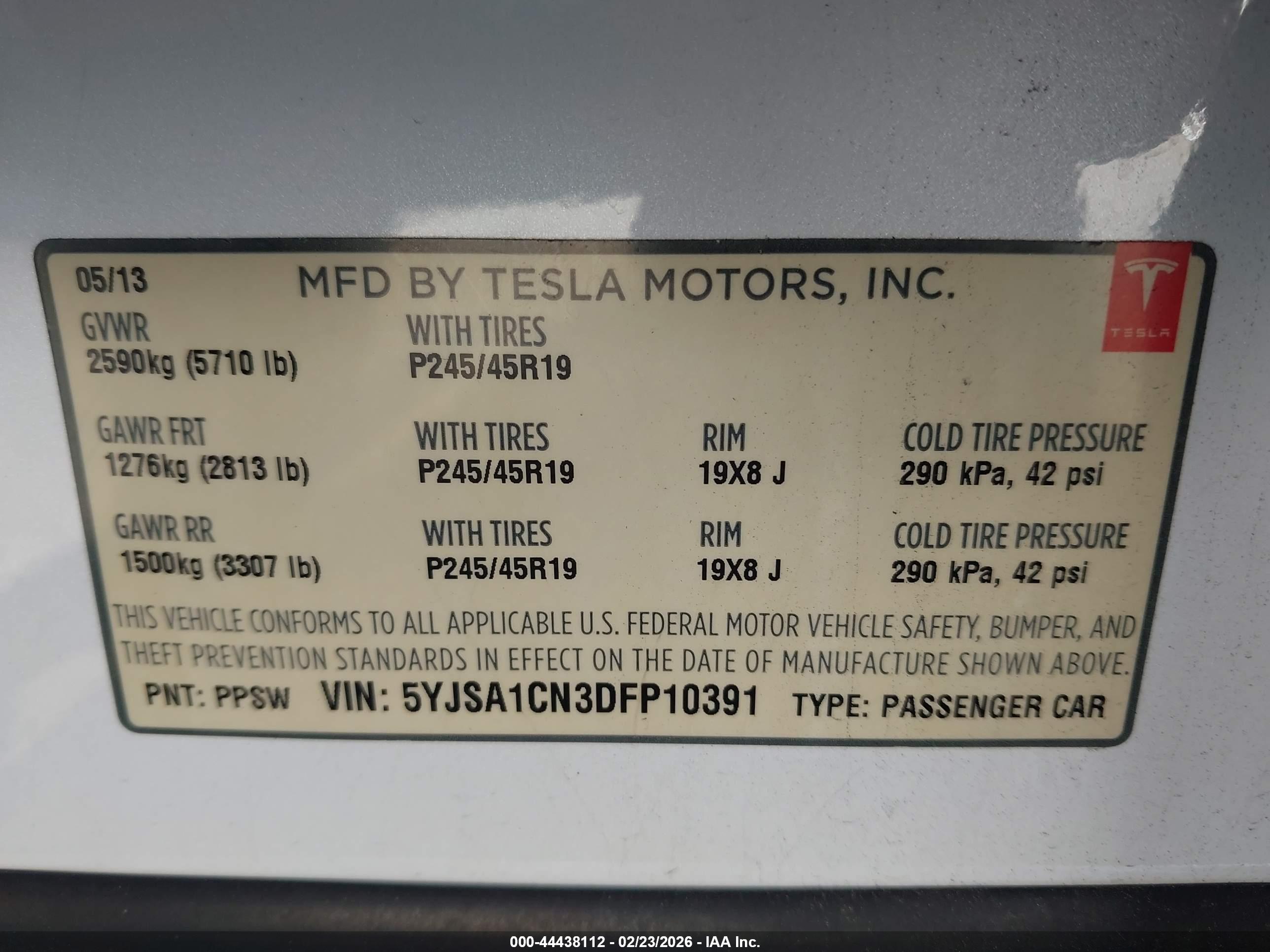 TESLA MODEL image 9