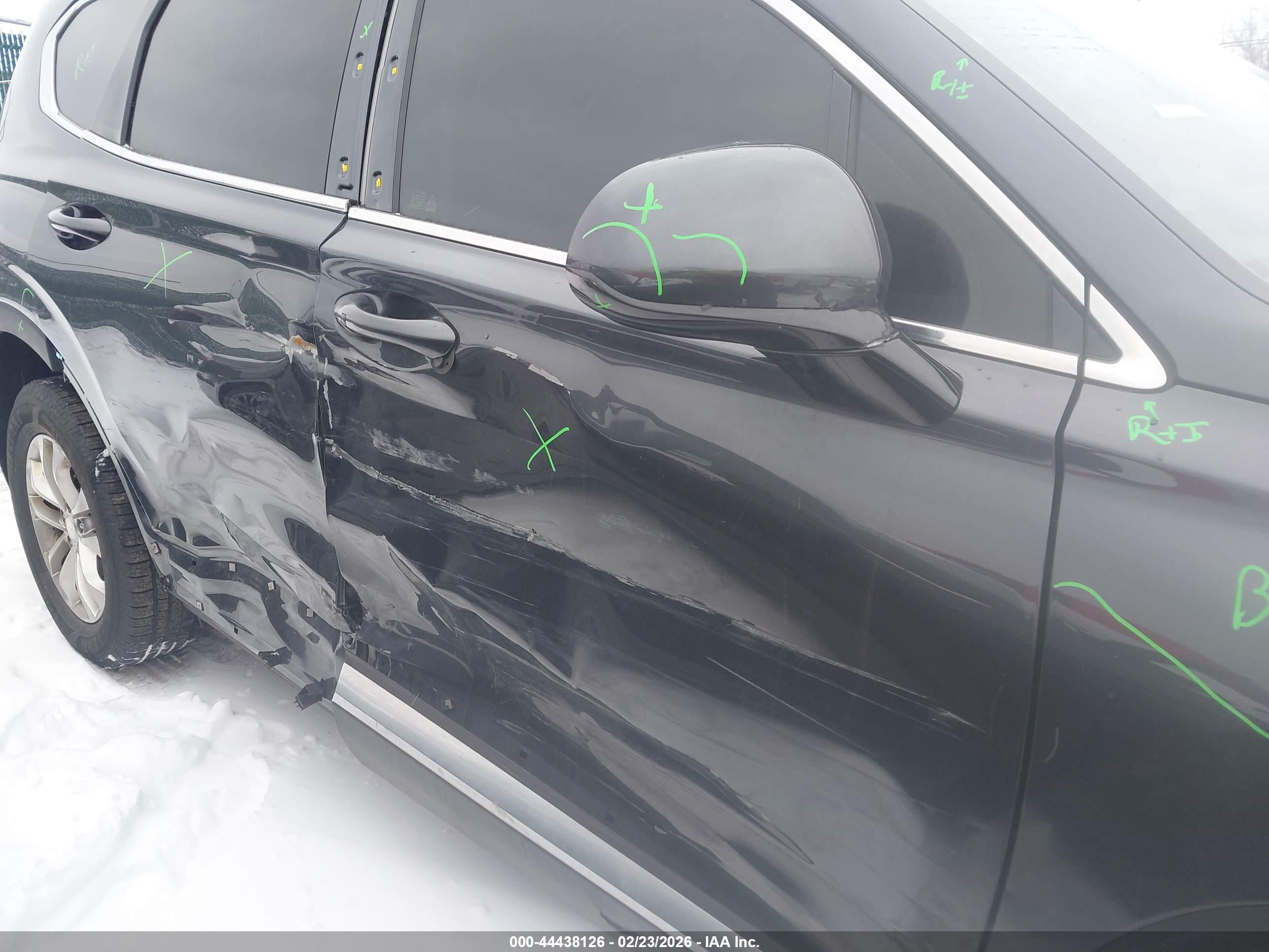 HYUNDAI SANTA image 6