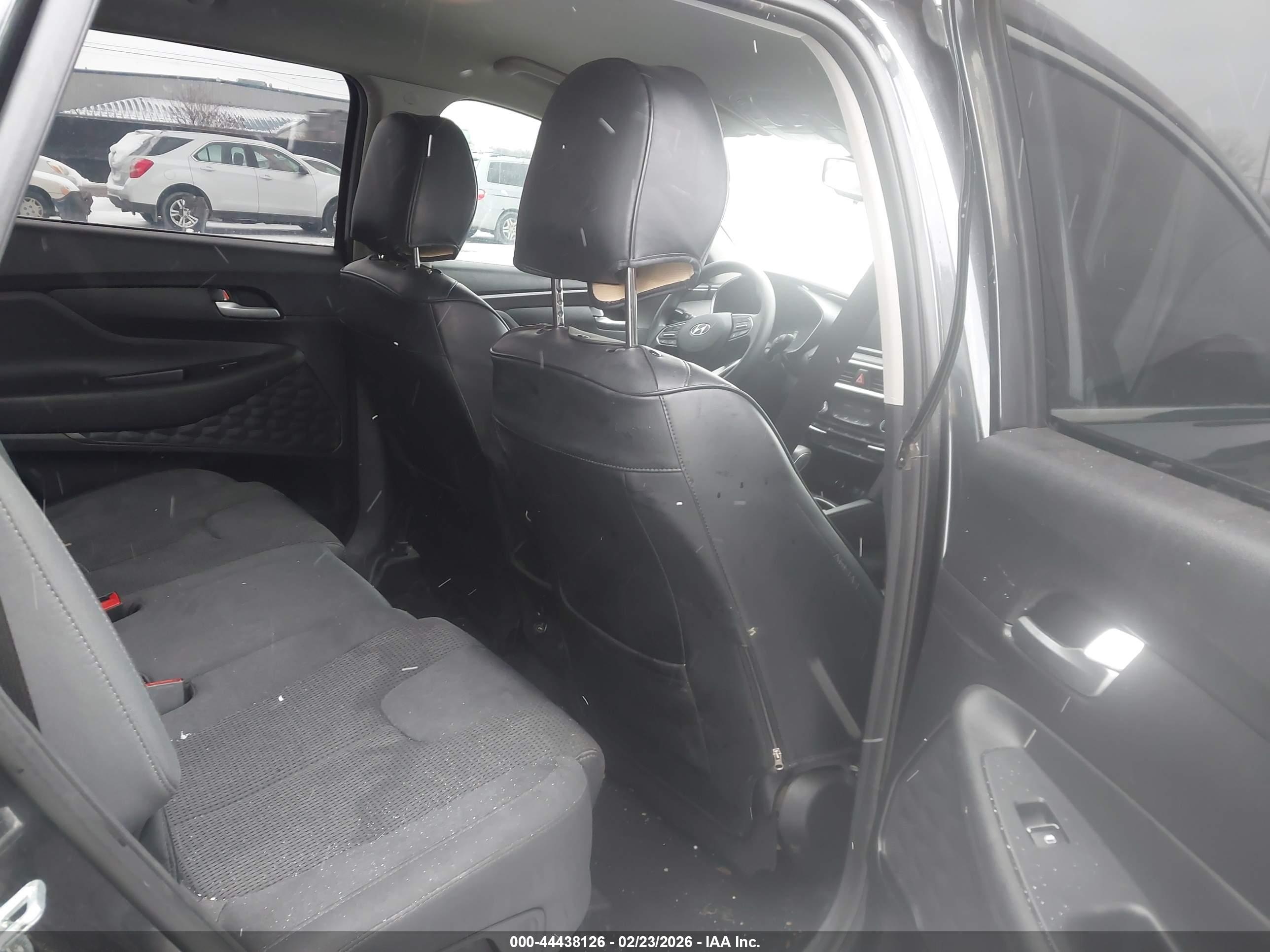 HYUNDAI SANTA image 8