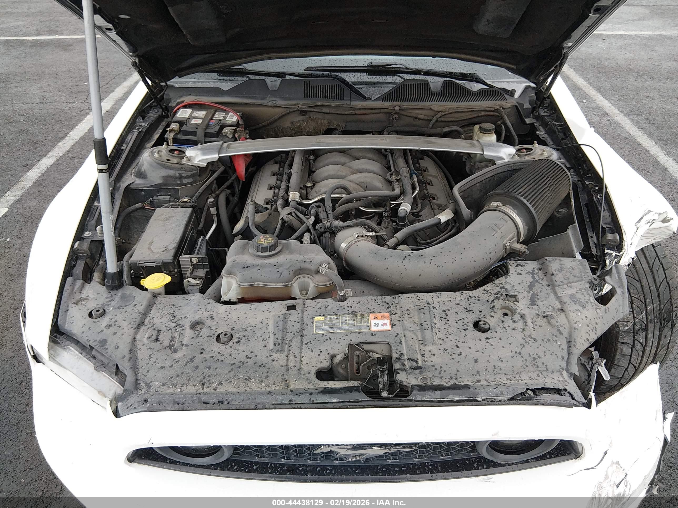 FORD MUSTANG image 10