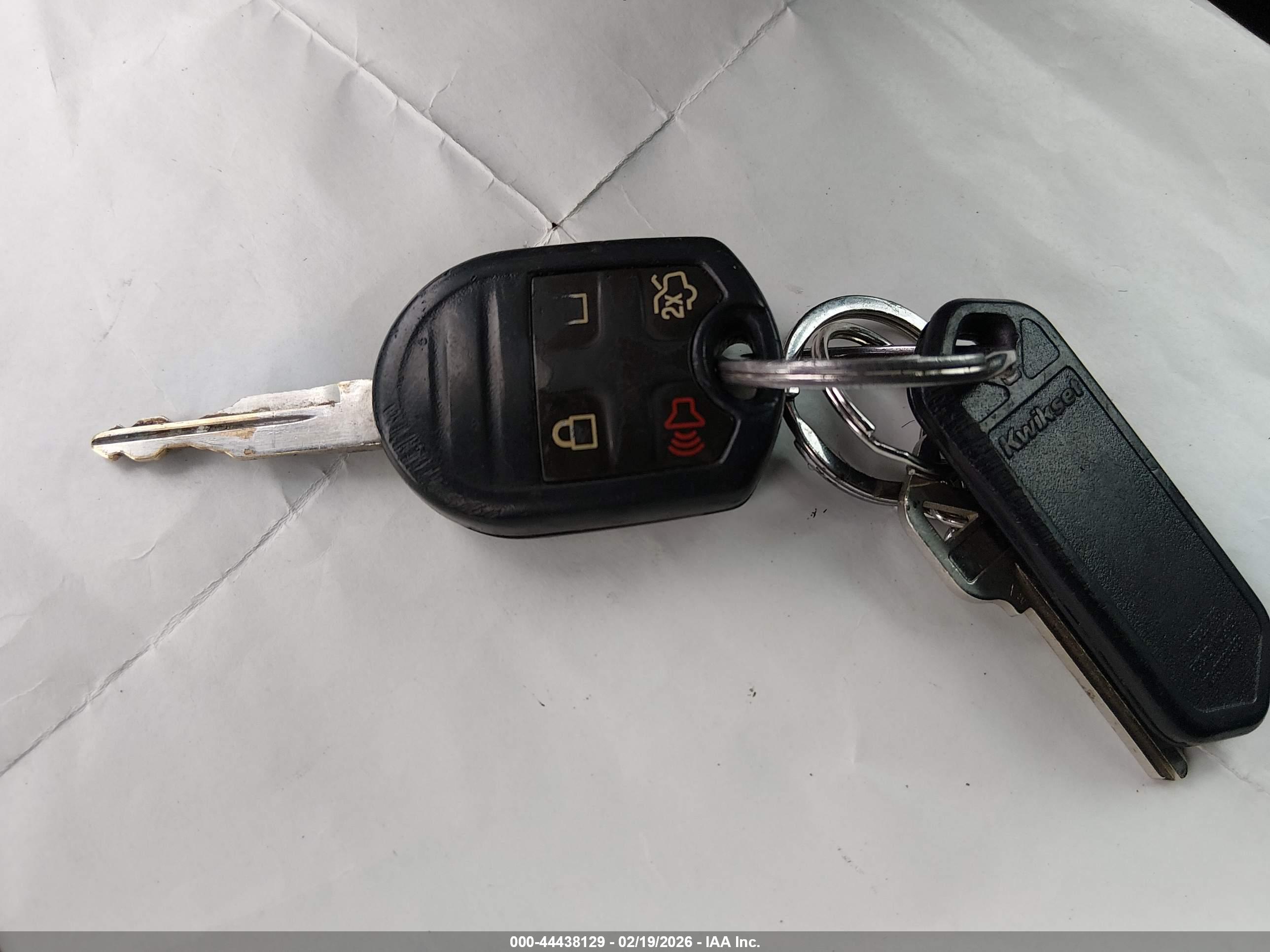 FORD MUSTANG image 11