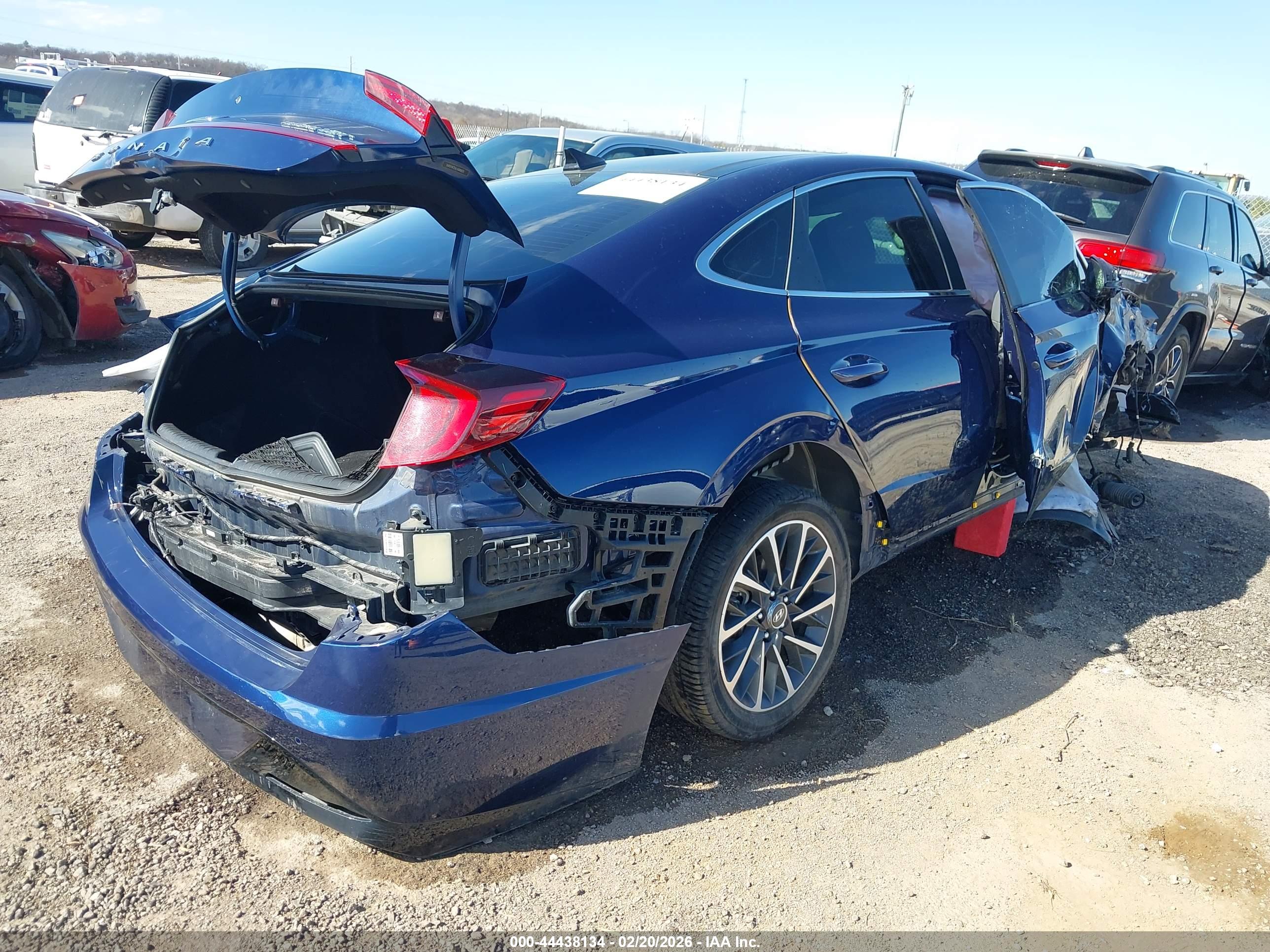 HYUNDAI SONATA image 4