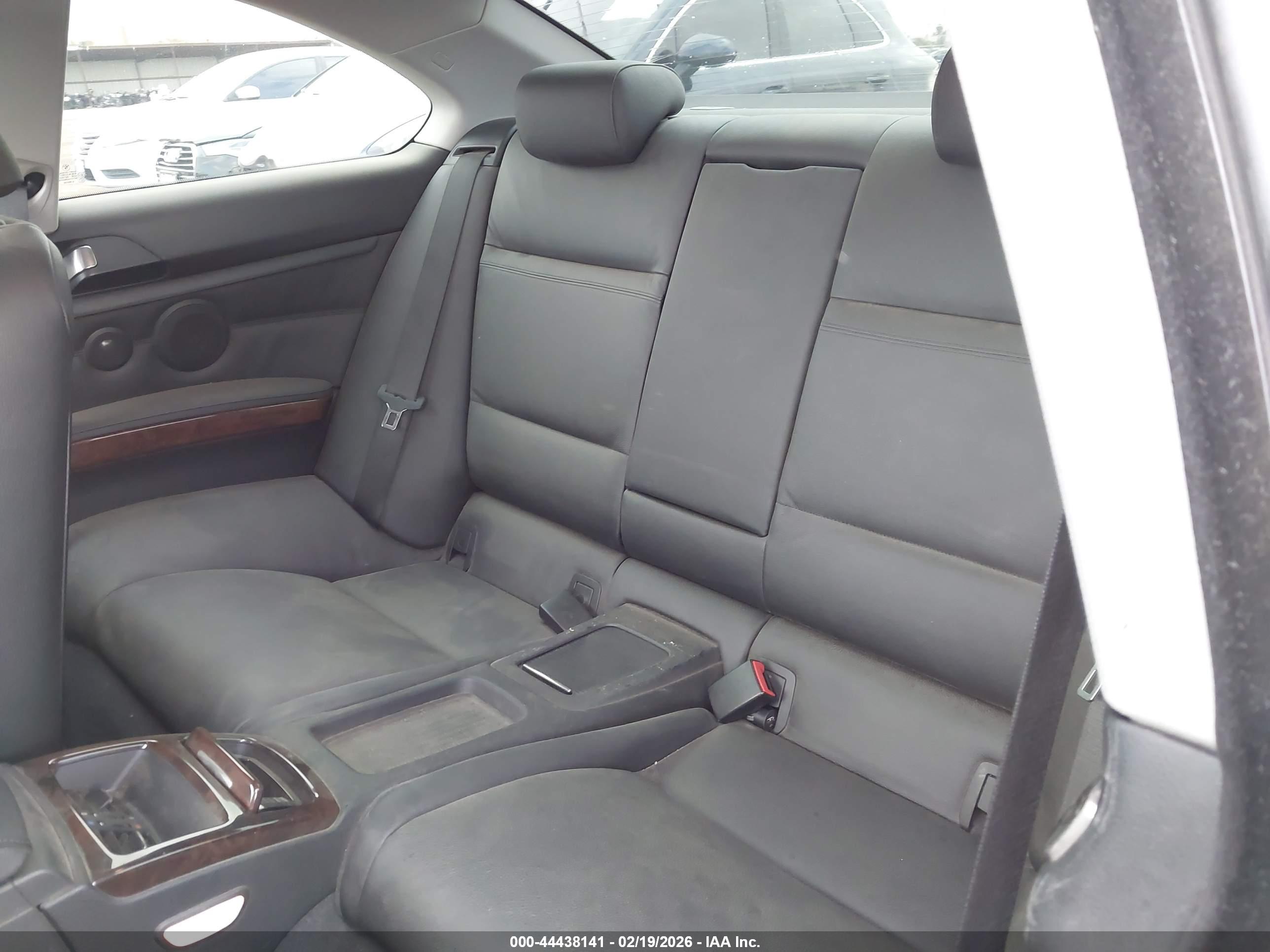 BMW 335I image 8