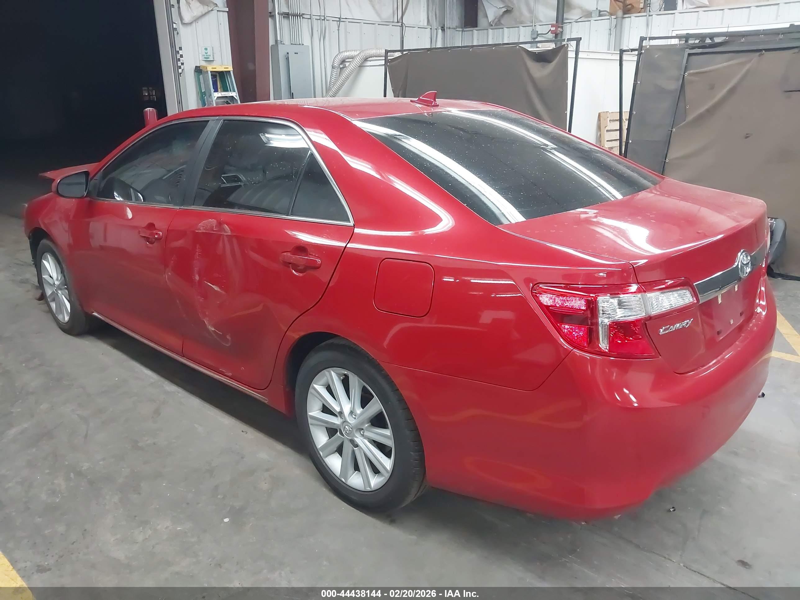 TOYOTA CAMRY image 3